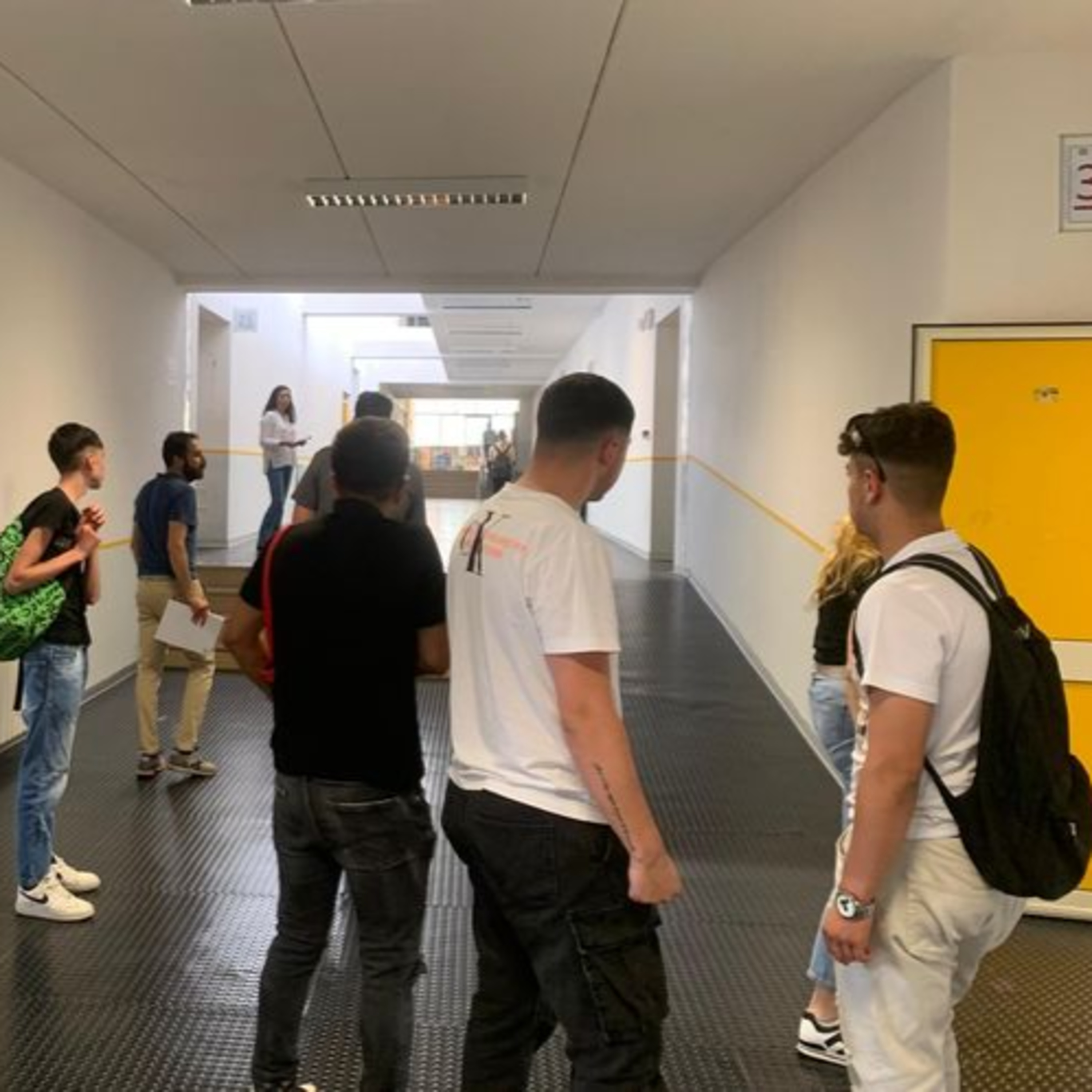 Le interviste di Marcello Anastasi: studenti liceali alla fine della 2 prova scritta episode artwork
