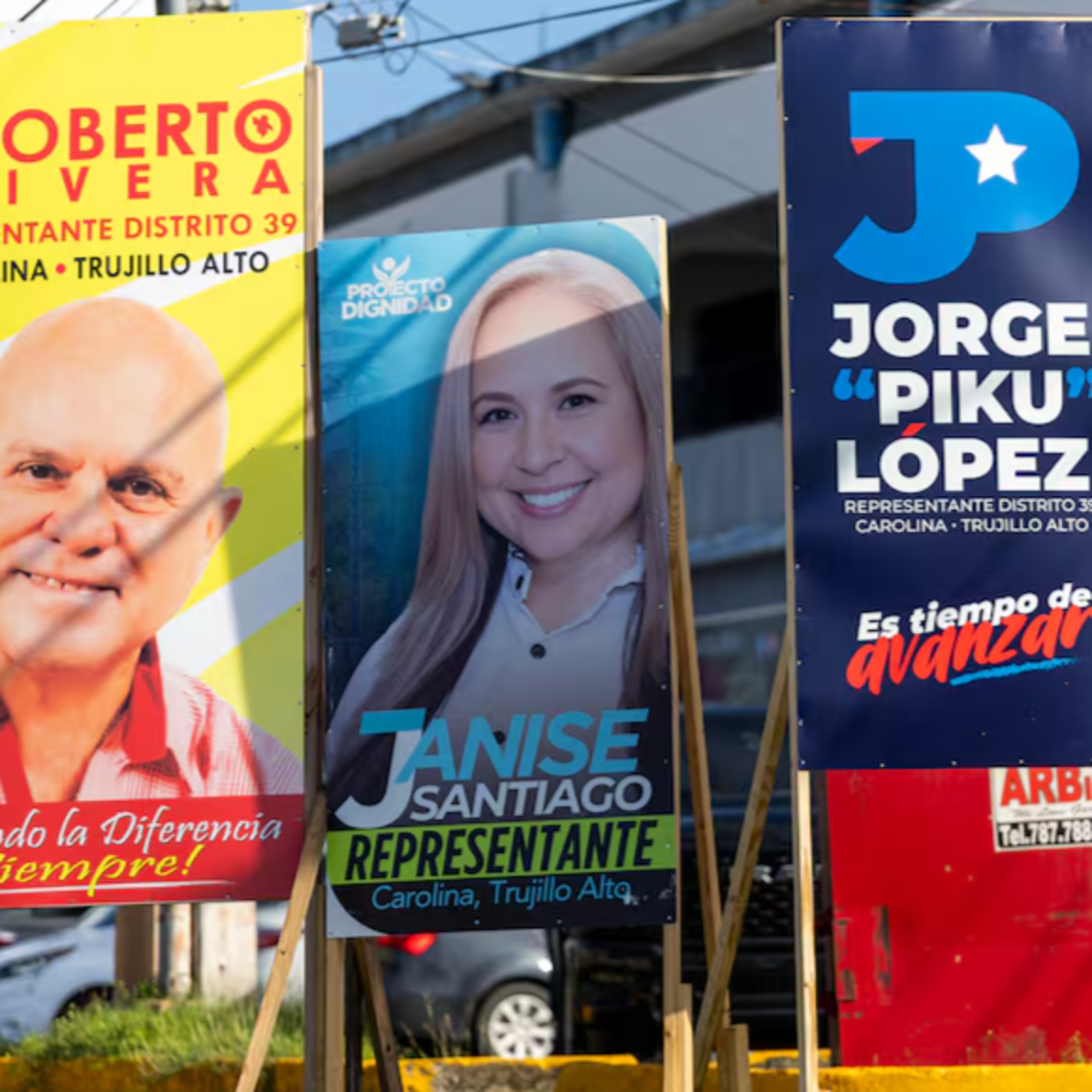 ¿Por qué los candidatos esconden las insignias de los partidos? episode artwork