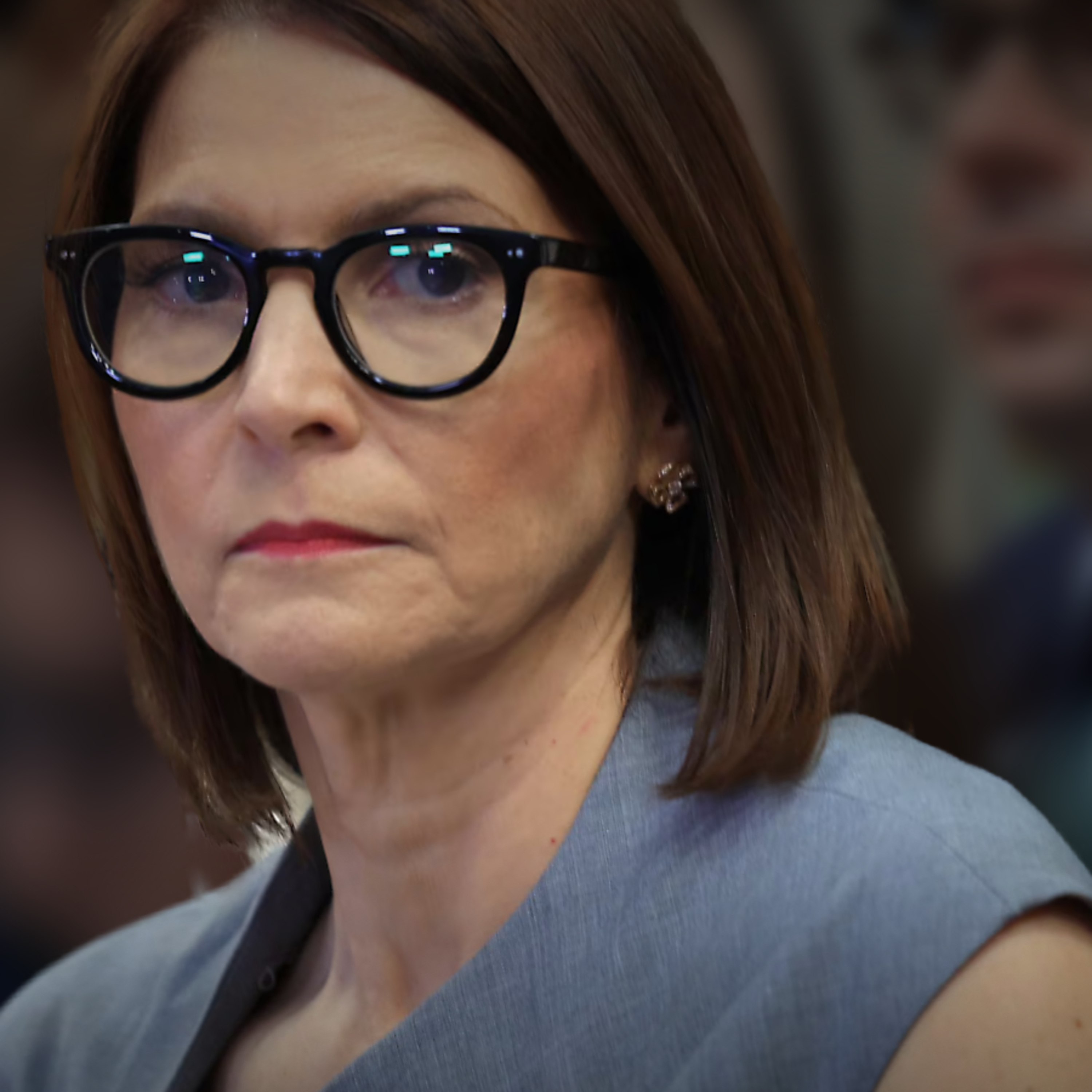 Olvidadiza Secretaria de Estado de Puerto Rico confía saldrá ilesa episode artwork