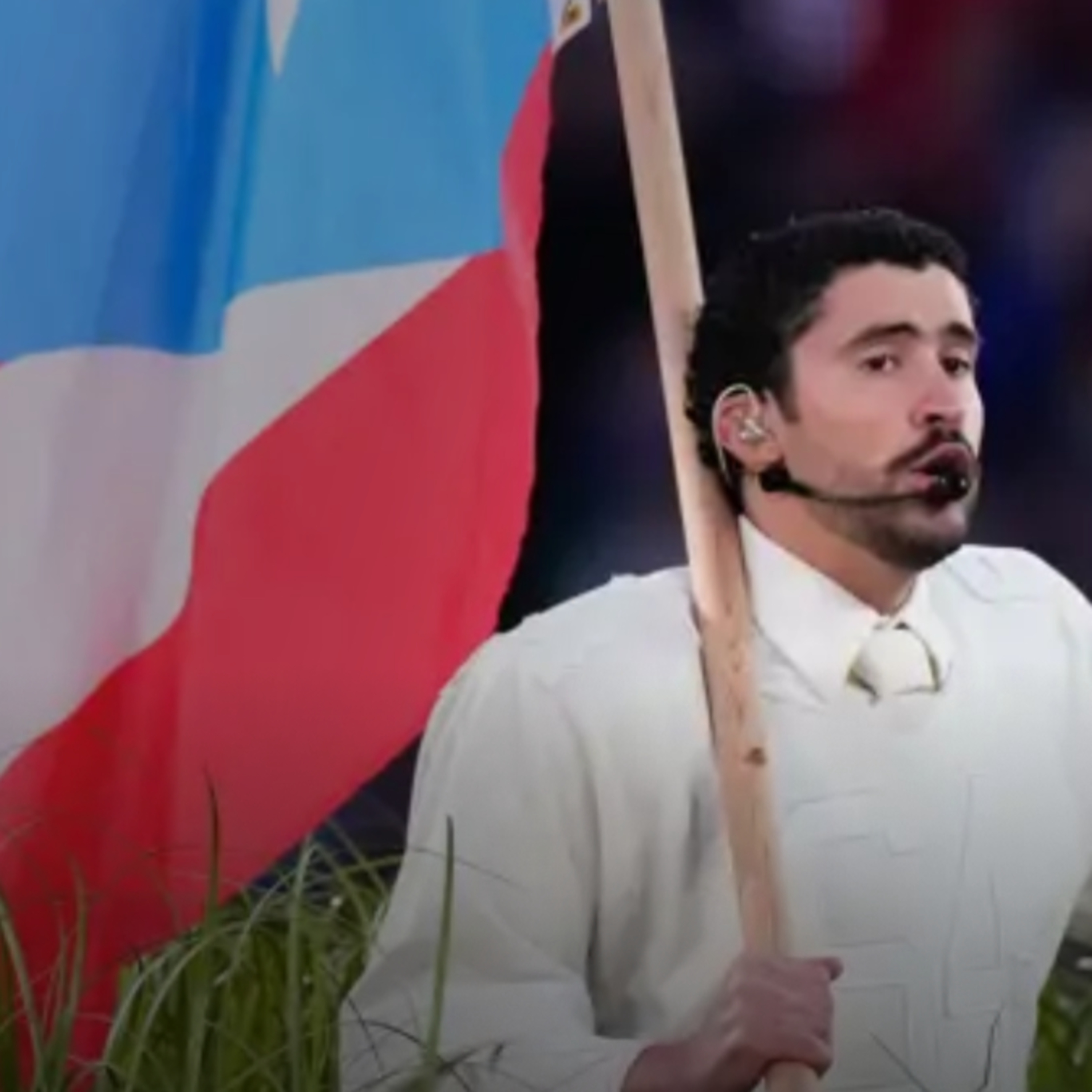 Bad Bunny en el Super Bowl: ¿arte o política? episode artwork