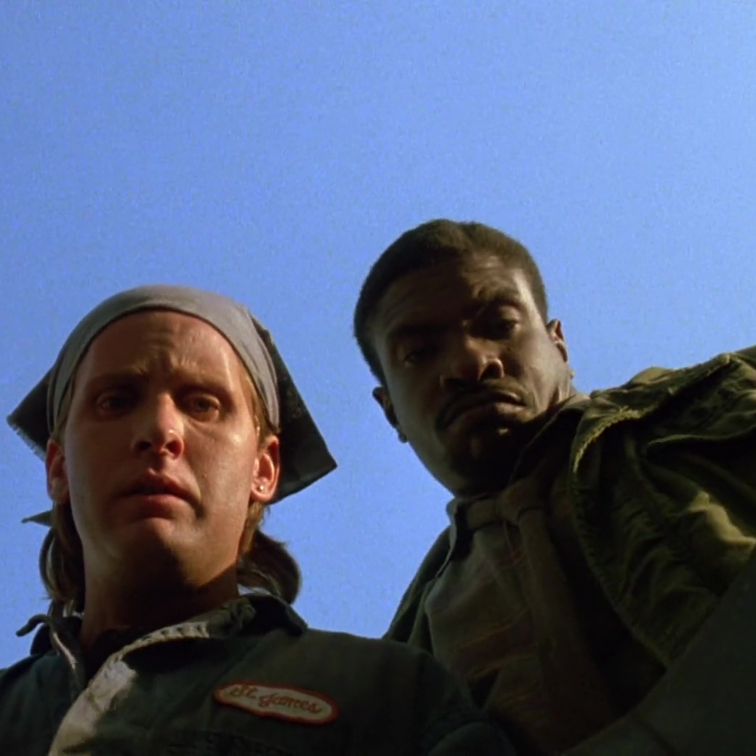 Ep 4.36 - Men at Work (Two trashmen = no one's treasure)