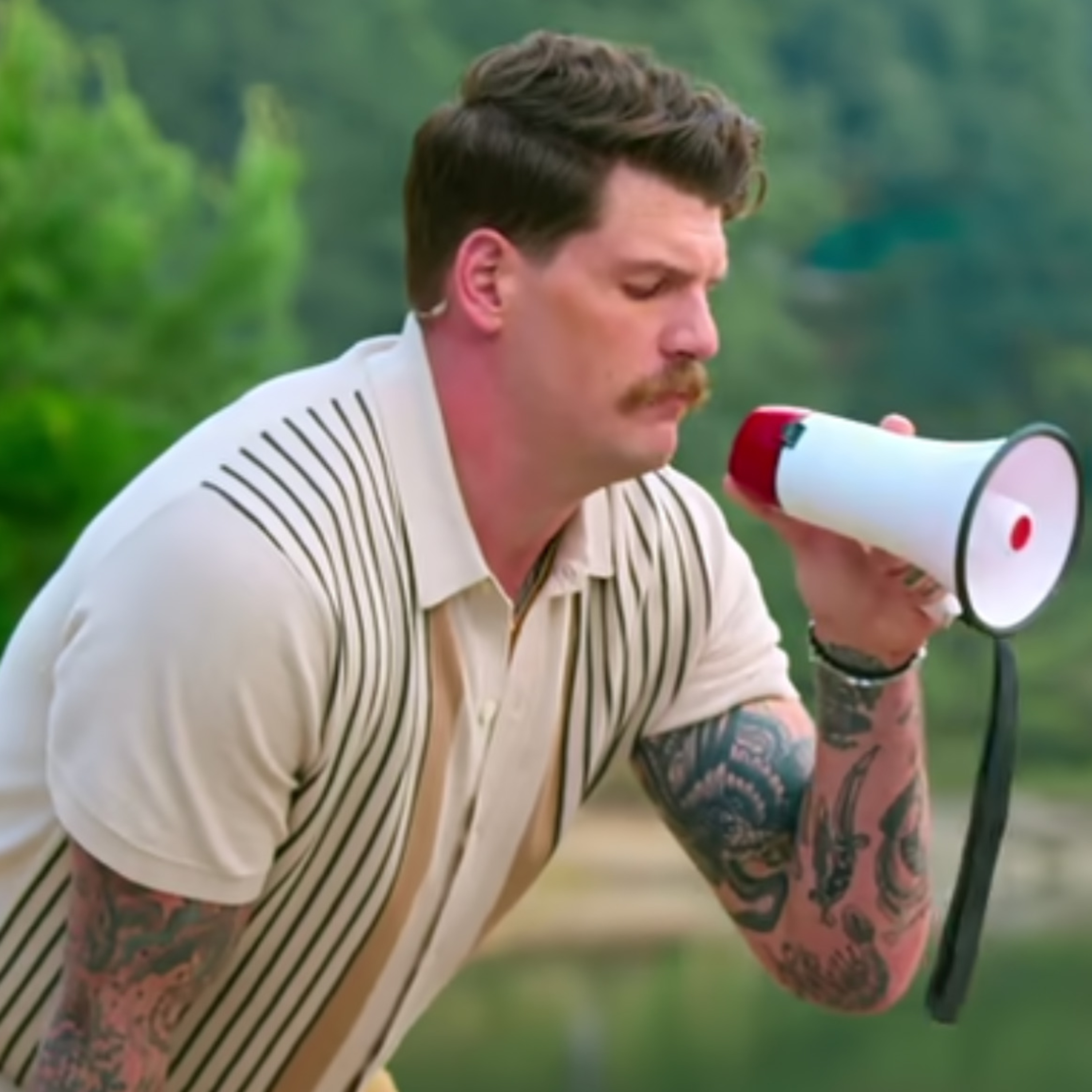 S09E16 Battle Camp