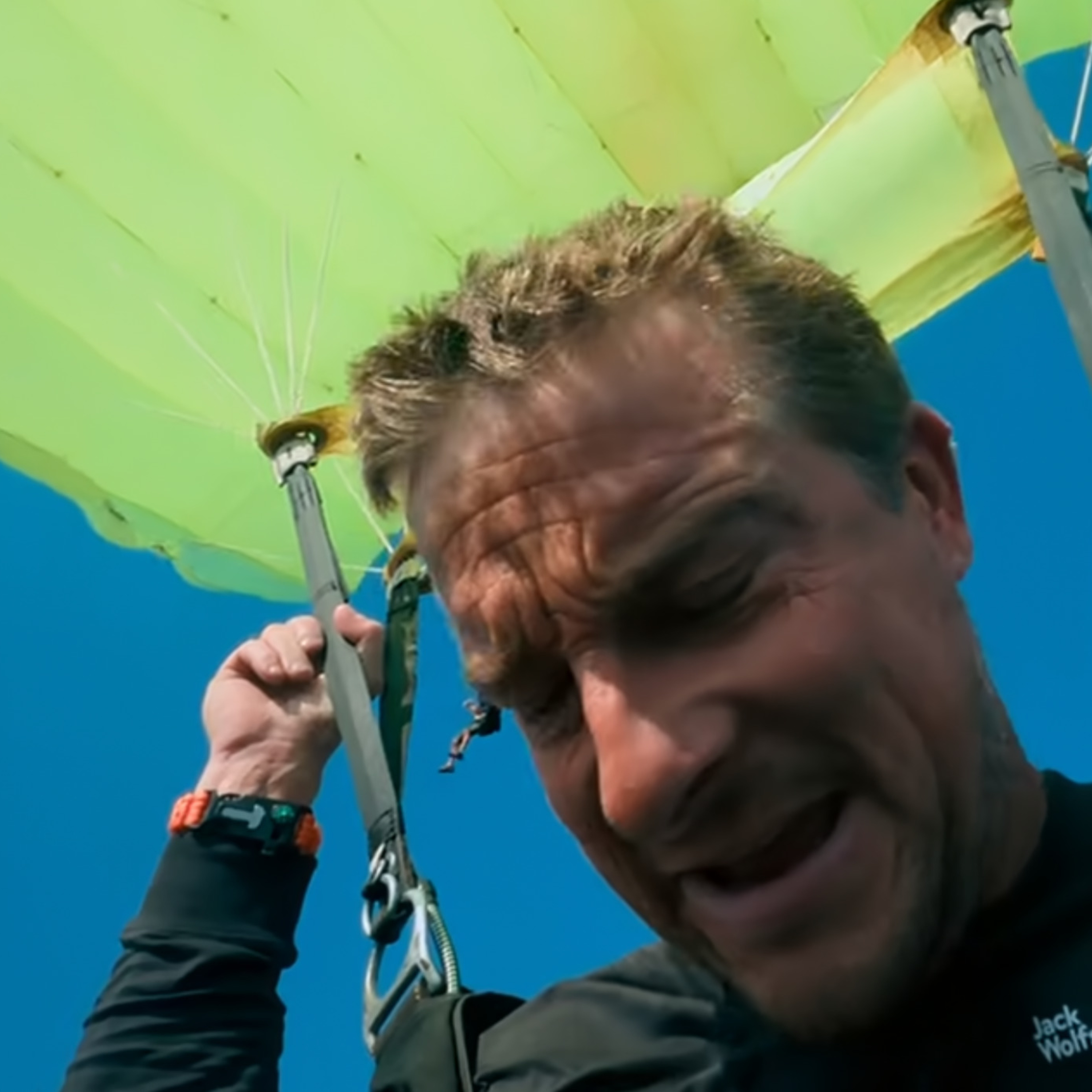S09E17 Celebrity Bear Hunt
