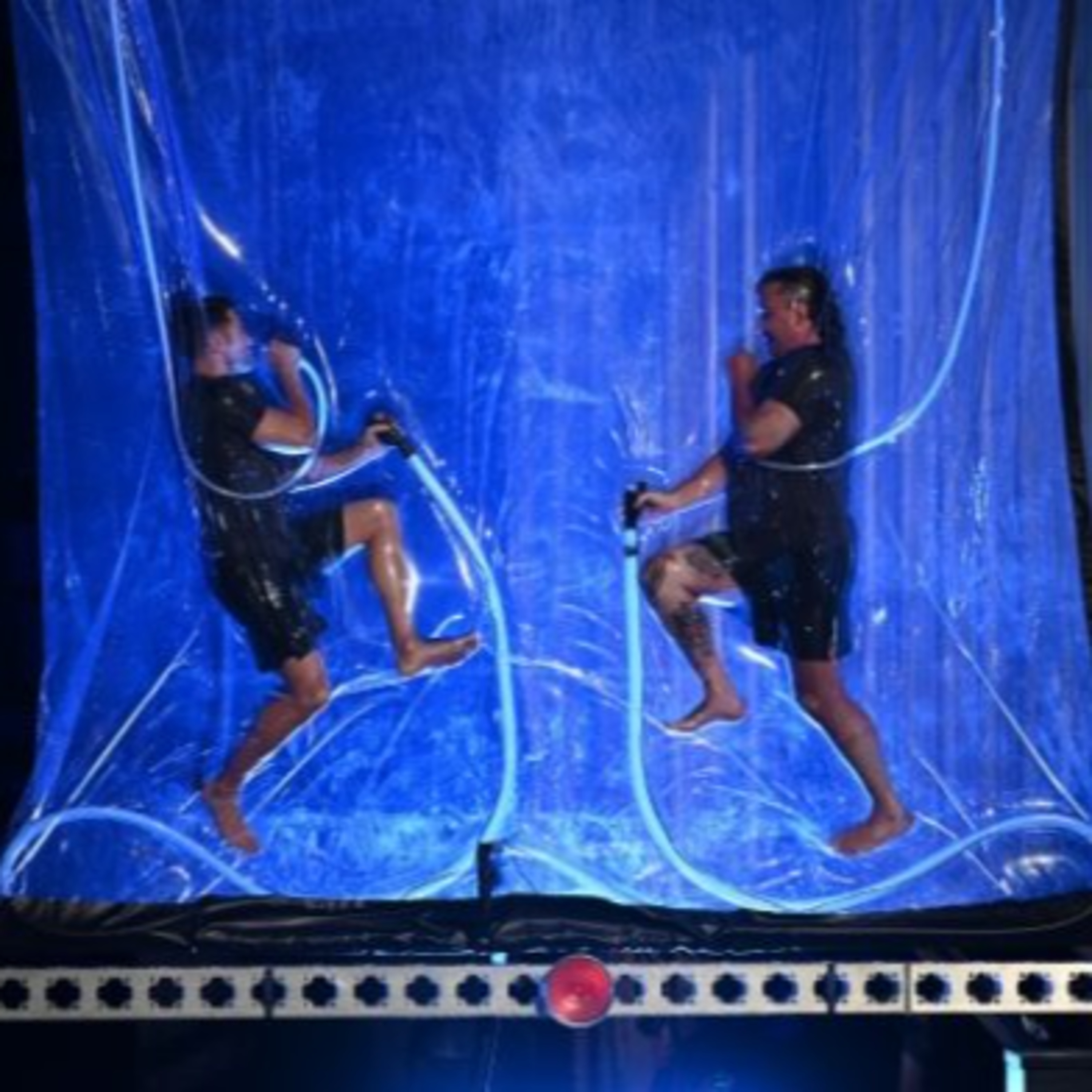 S10E02 Fear Factor: House of Fear