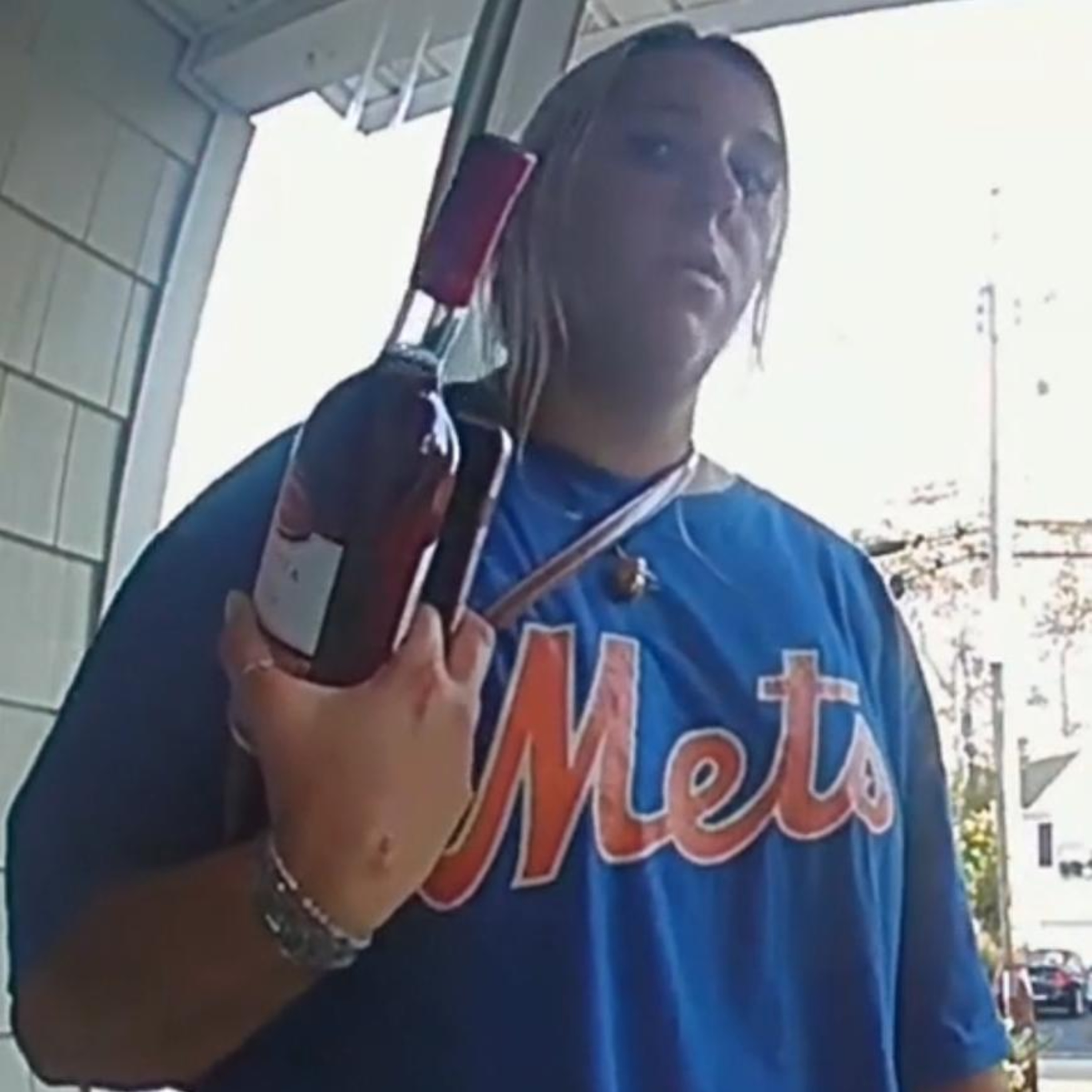 S10E06 Neighborhood Watch