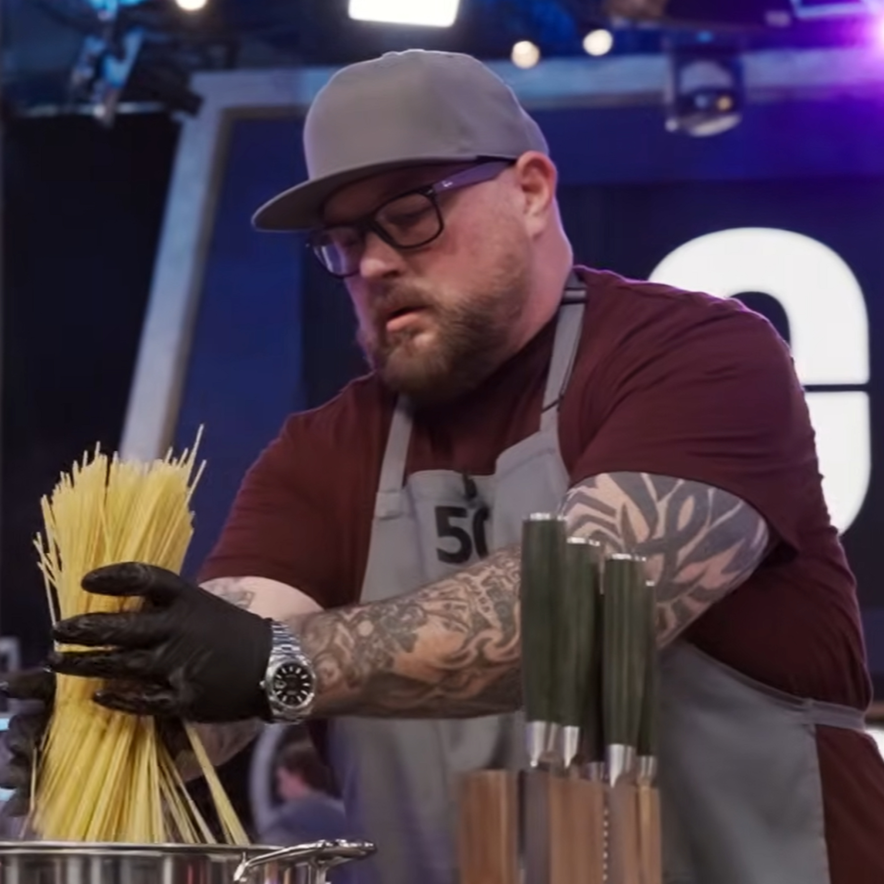 S10E22 100 Cooks
