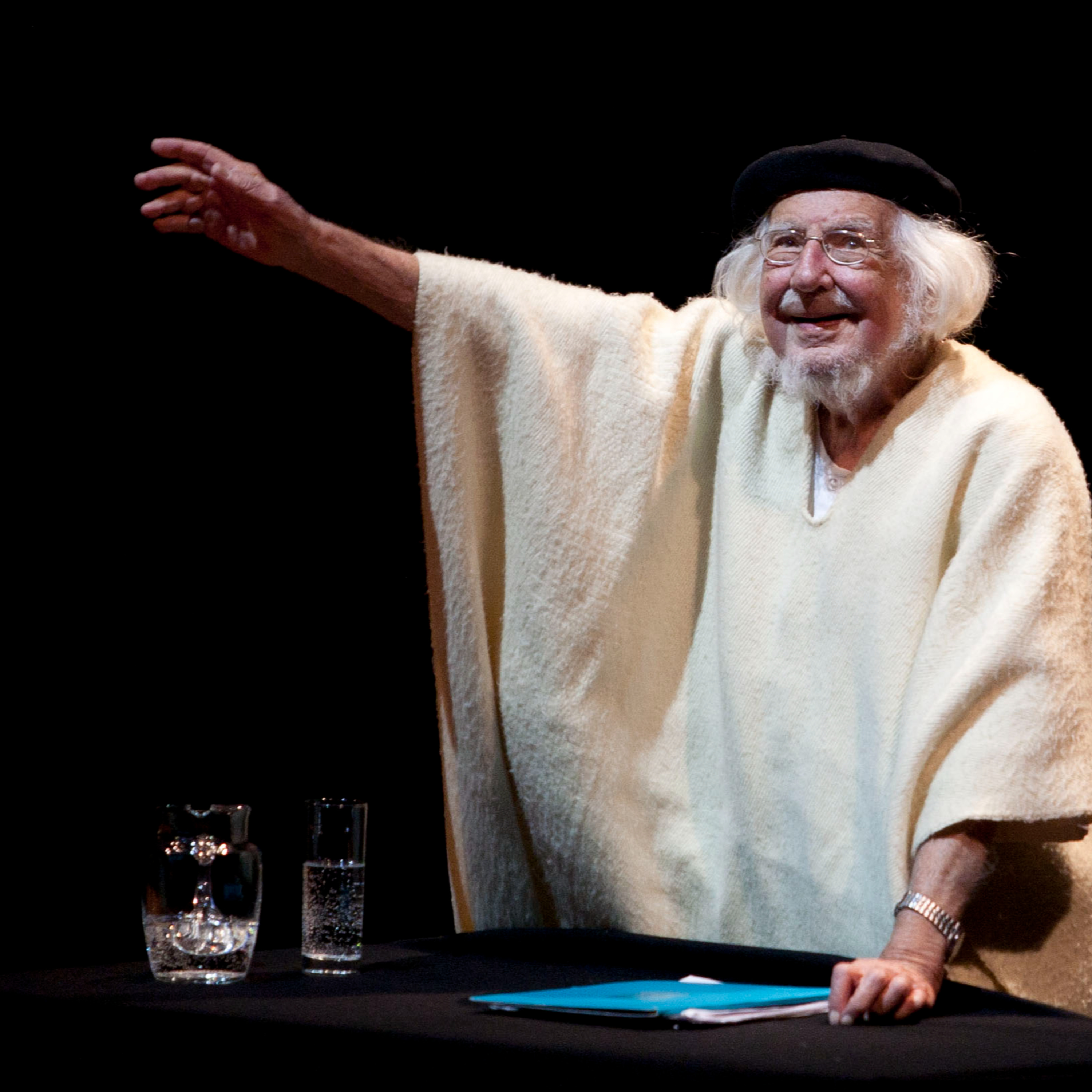 Comunismo o Reino de Dios, la experiencia religiosa en la política de Ernesto Cardenal episode artwork