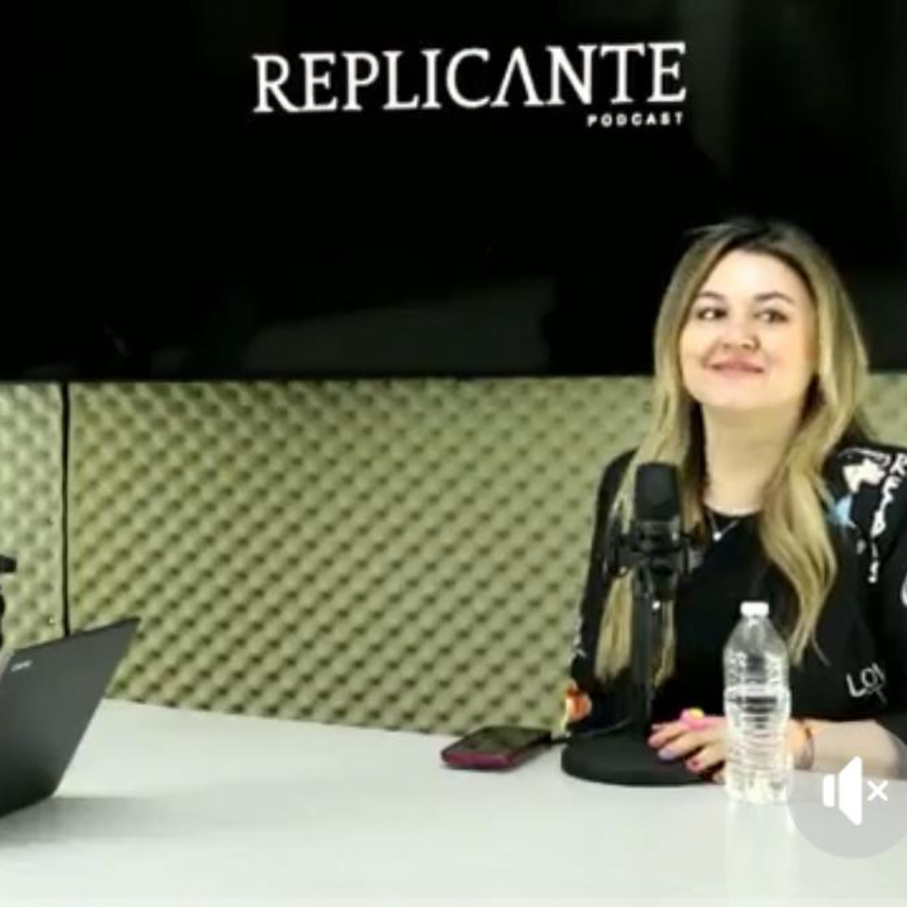¿Mis redes contradicen mi discurso? Marce Torres sobre políticos reales y redes sociales episode artwork