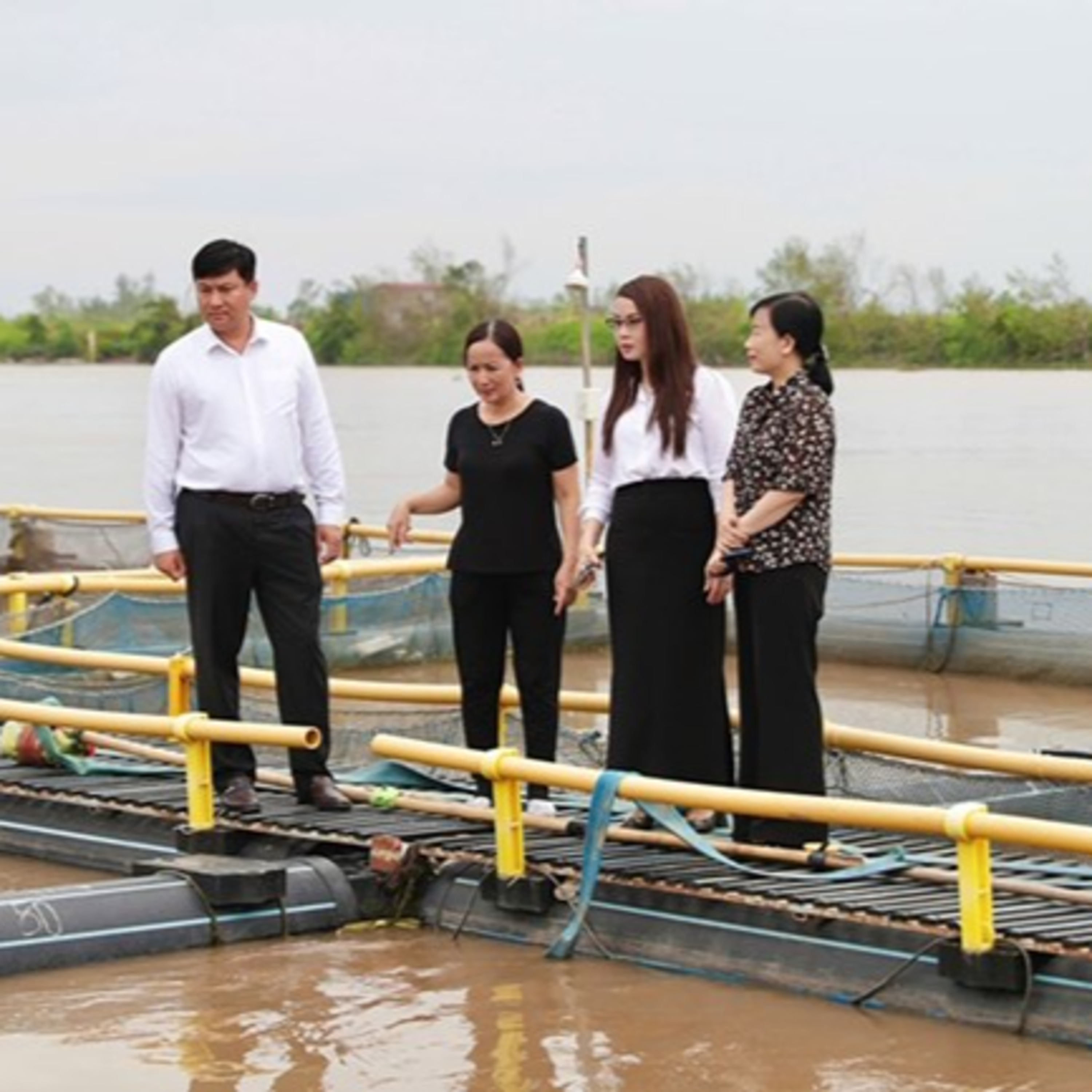 Trước giờ mở cửa - Các Ngân hàng khẩn trương hỗ trợ khách hàng bị ảnh hưởng bởi bão lũ