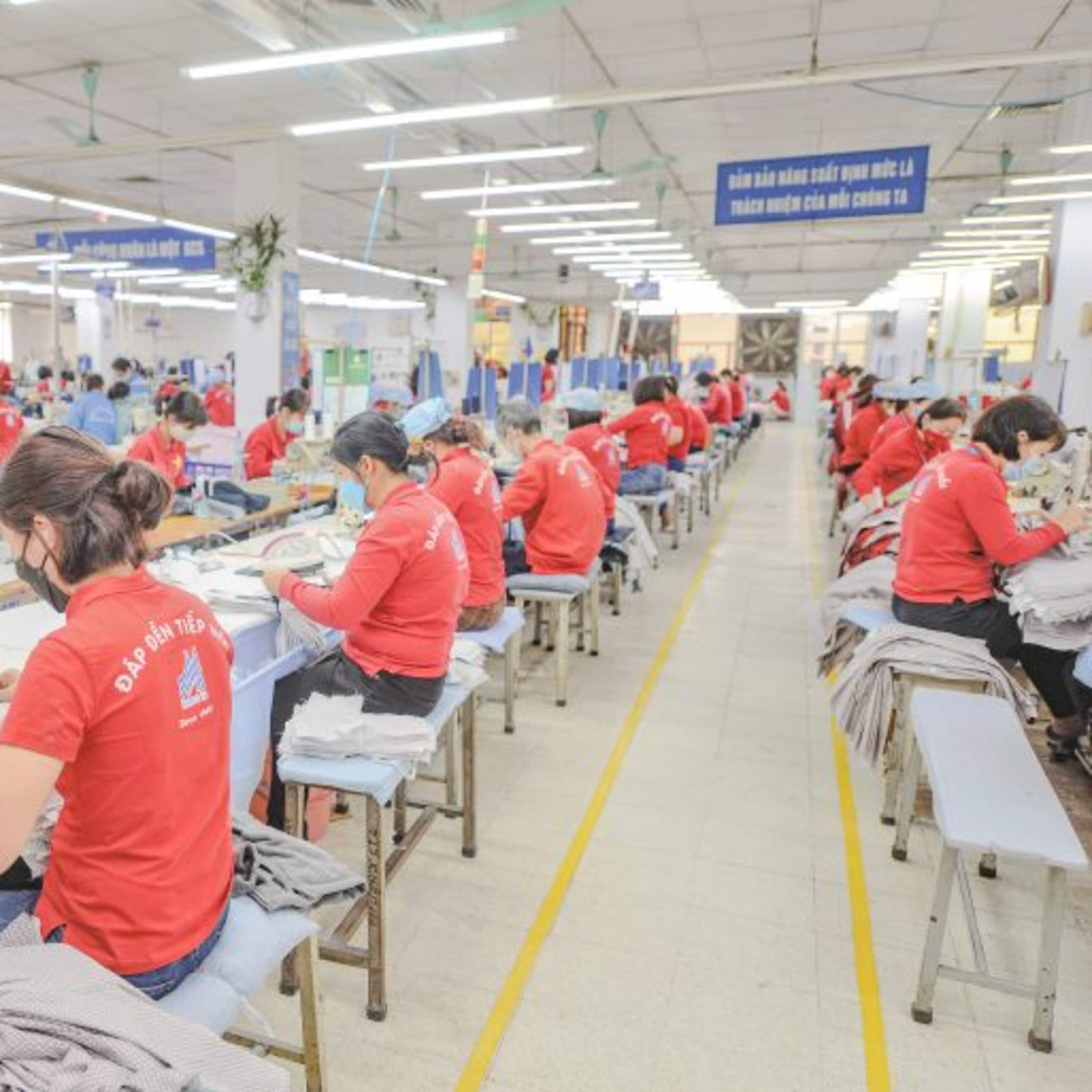 Dòng chảy kinh tế - Đơn hàng tăng, doanh nghiệp dệt may hướng tới mục tiêu 48 tỷ USD trong năm 2025 episode artwork