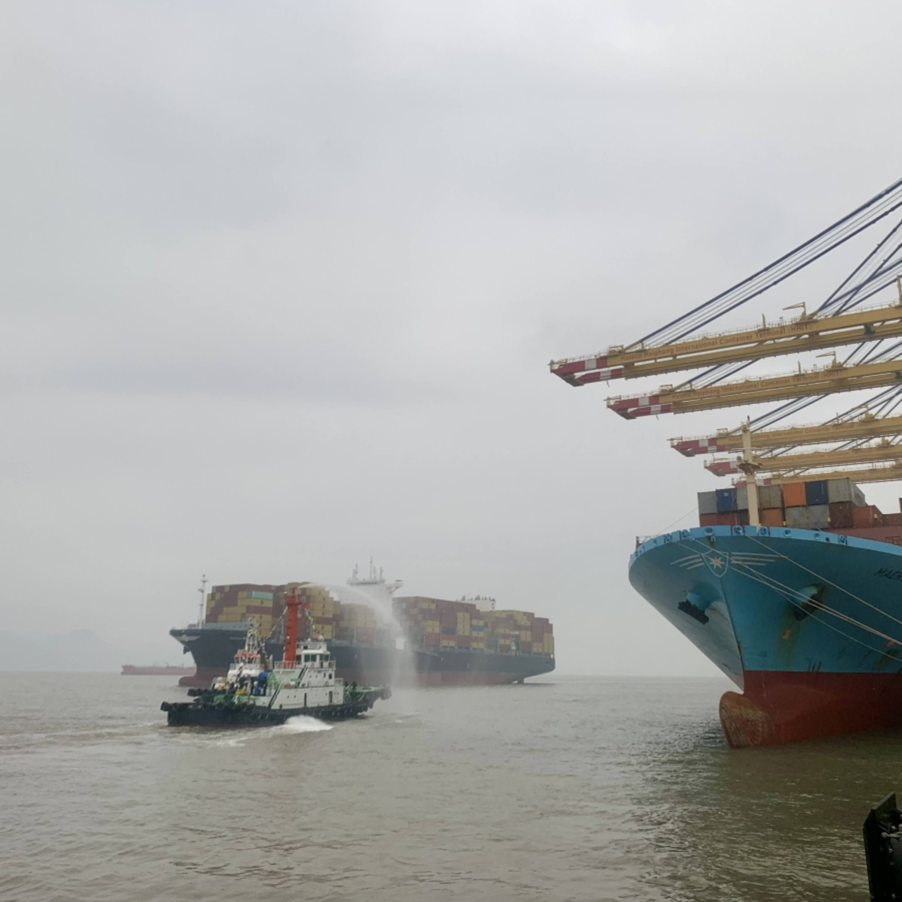 Dòng chảy kinh tế - Đẩy mạnh đầu tư khai thác hạ tầng cảng, giảm chi phí logistics episode artwork
