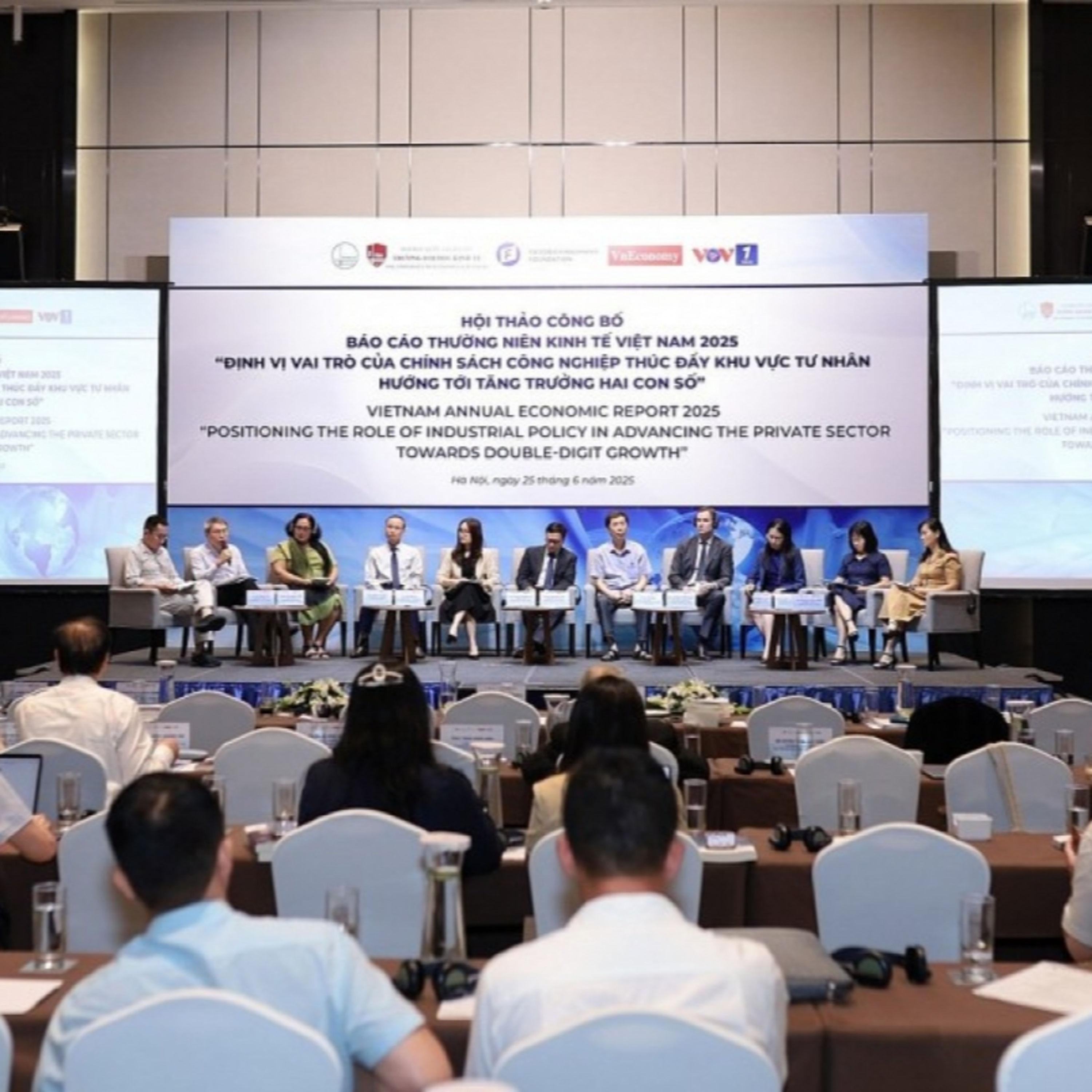 Trước giờ mở cửa - Định vị vai trò của chính sách công nghiệp thúc đẩy khu vực tư nhân hướng tới tăng trưởng hai con số episode artwork