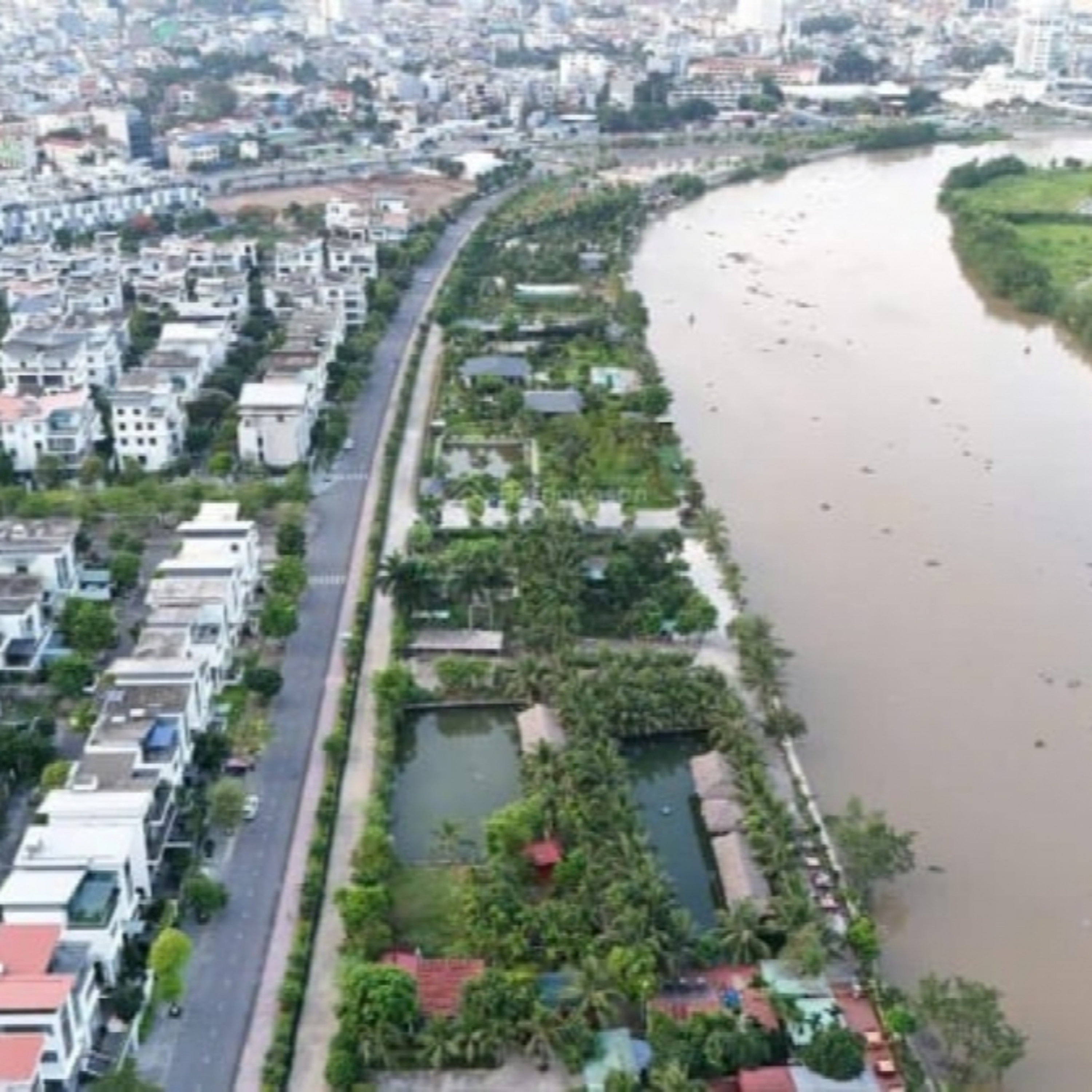Trước giờ mở cửa - Trung tâm giao dịch bất động sản có thể vận hành từ năm 2026 episode artwork