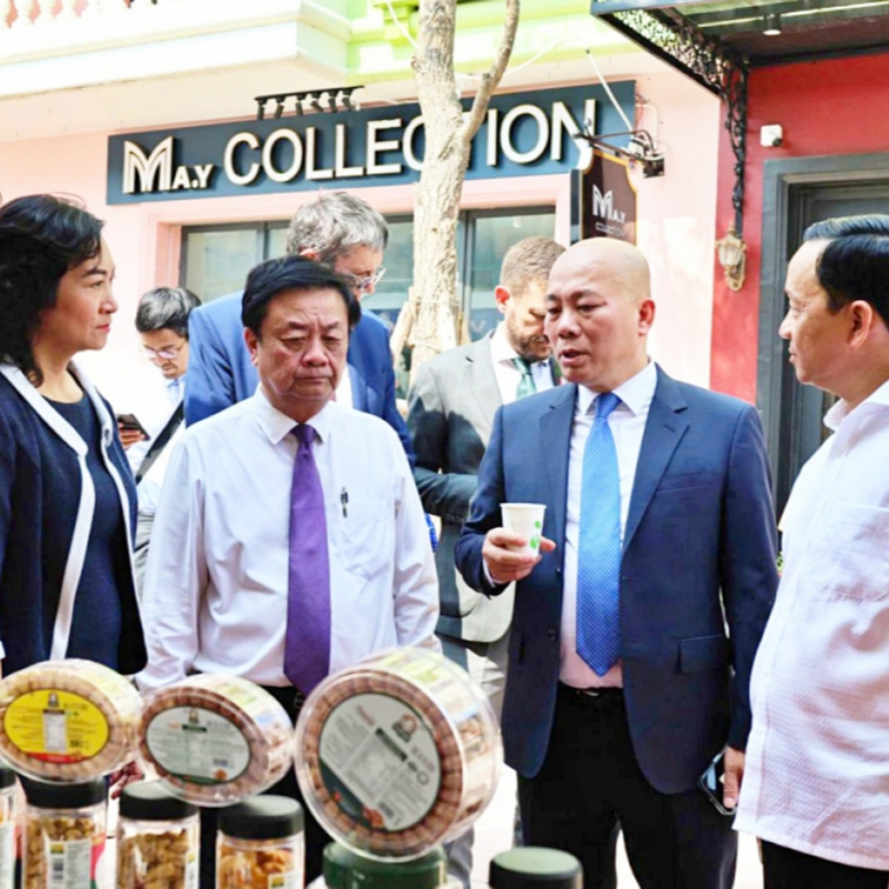 Trước giờ mở cửa - Hội chợ các sản phẩm OCOP xuất khẩu 2025 sẽ diễn ra từ ngày 1 - 3/8 episode artwork