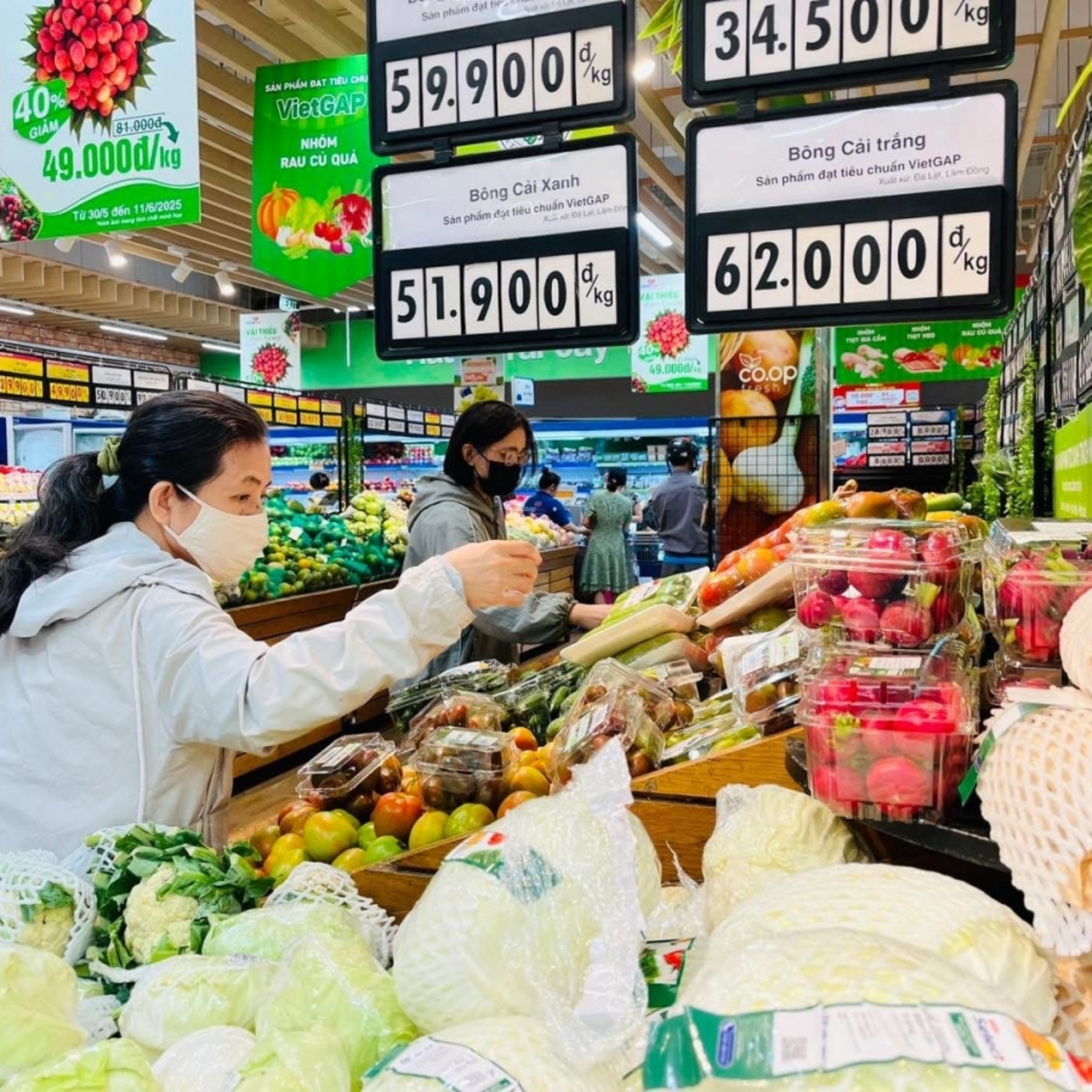 Dòng chảy kinh tế - 3 mũi nhọn tăng trưởng: Xuất khẩu - Đầu tư - Tiêu dùng vẫn là động lực tạo sức bật kinh tế episode artwork
