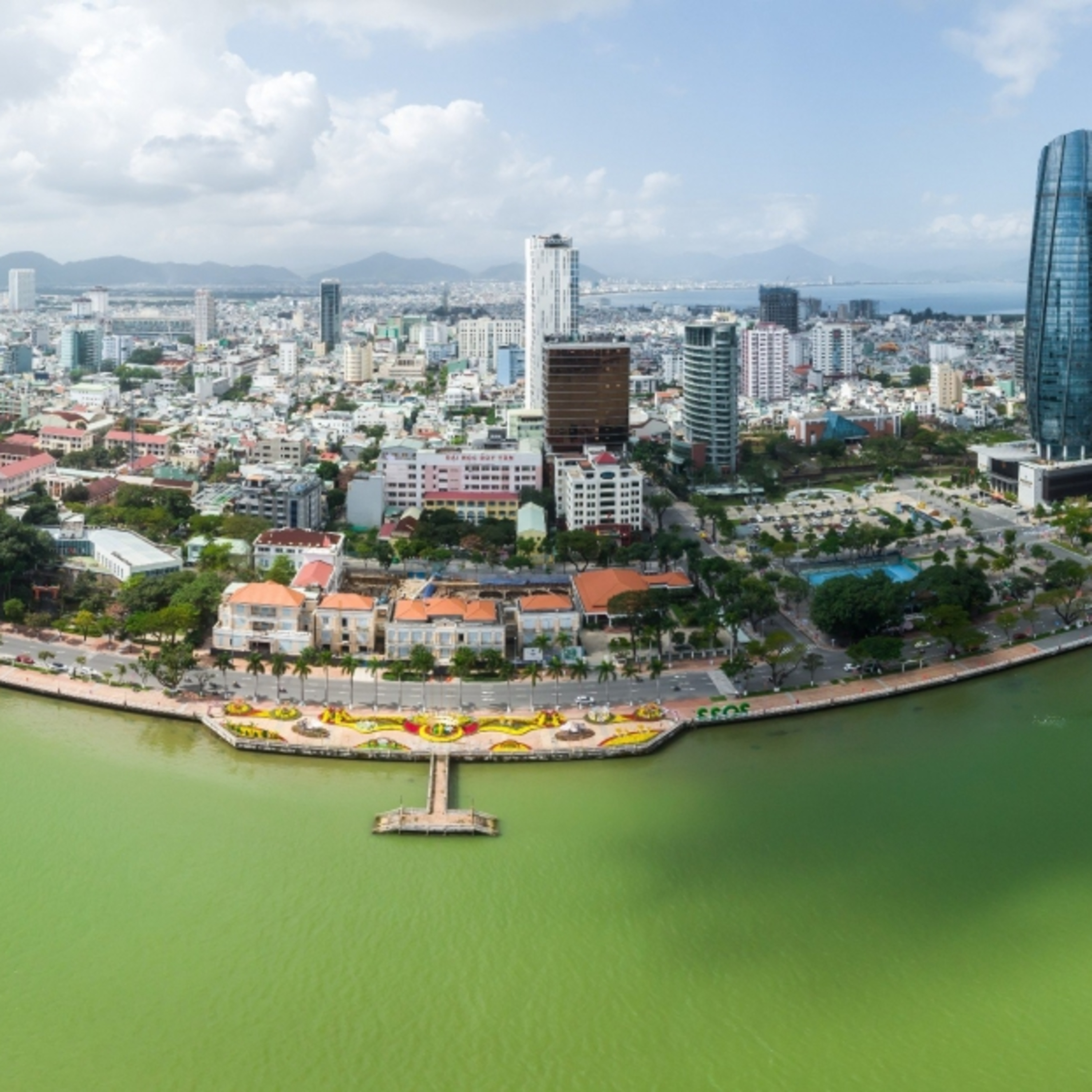 Dòng chảy kinh tế - Đánh thuế cao sẽ tác động thế nào đến thị trường bất động sản? episode artwork