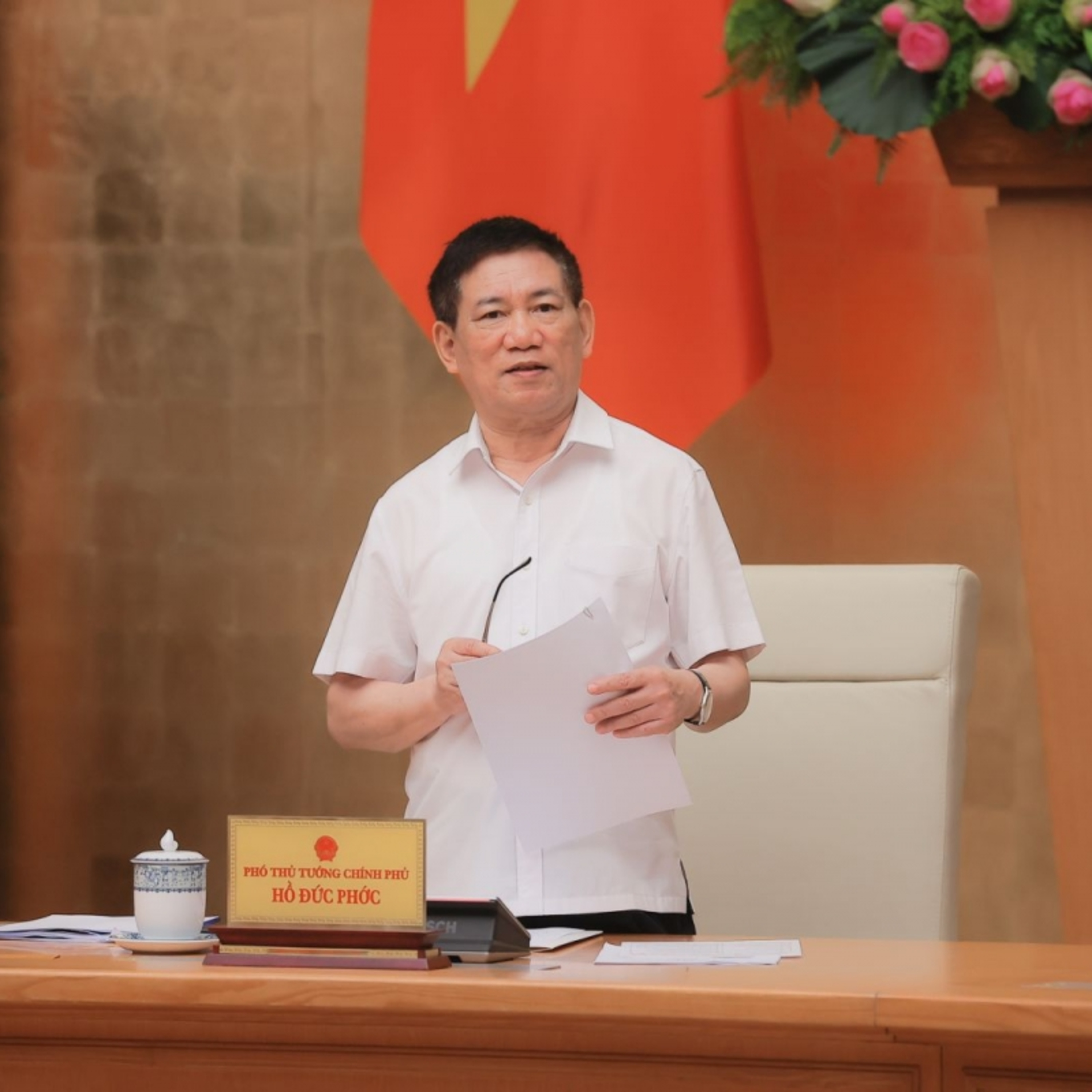 Trước giờ mở cửa - Hạ lãi suất, tăng hạn mức tín dụng để thúc đẩy tăng trưởng trên 8% episode artwork