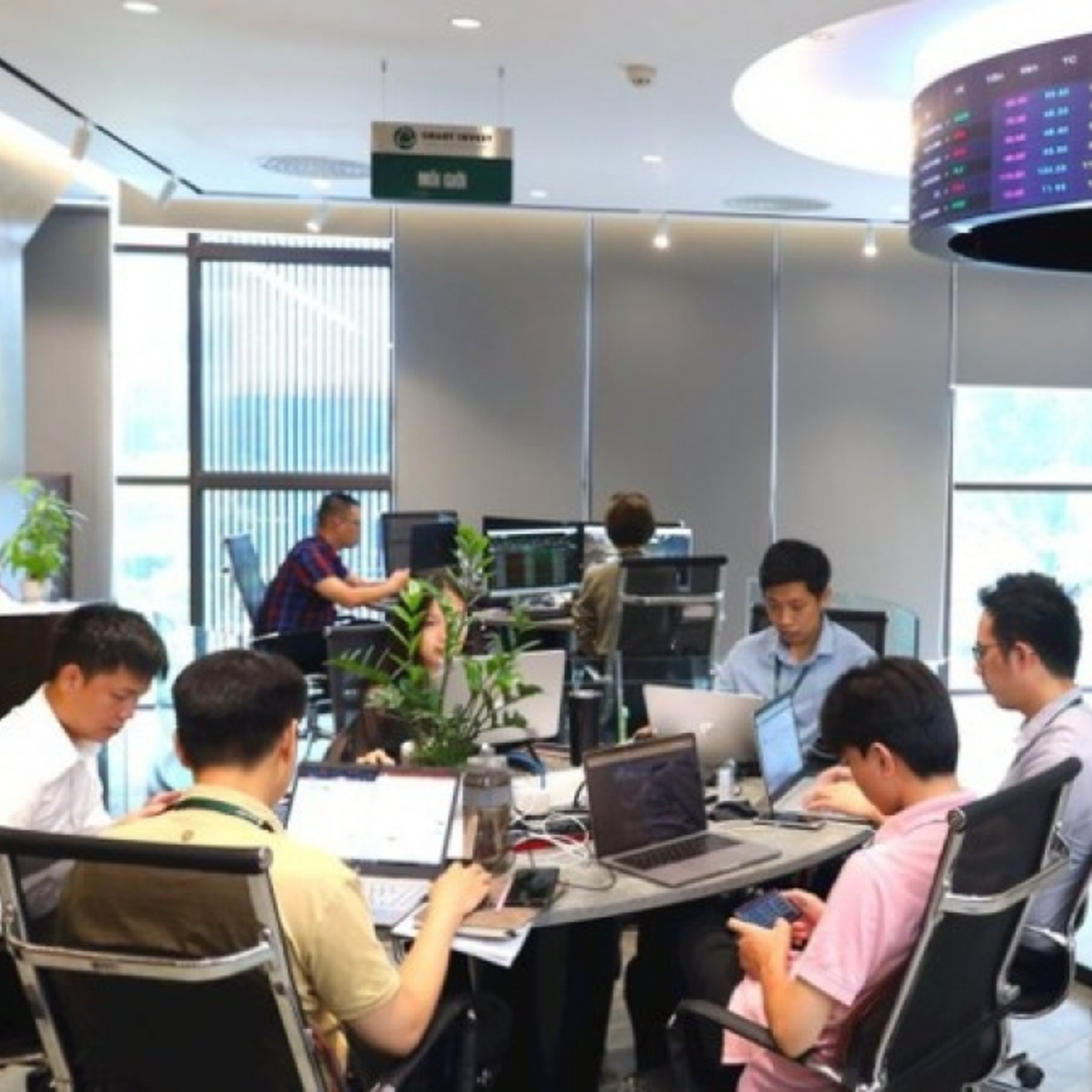 Trước giờ mở cửa - Mở rộng cánh cửa cho dòng vốn quốc tế vào thị trường chứng khoán Việt Nam episode artwork