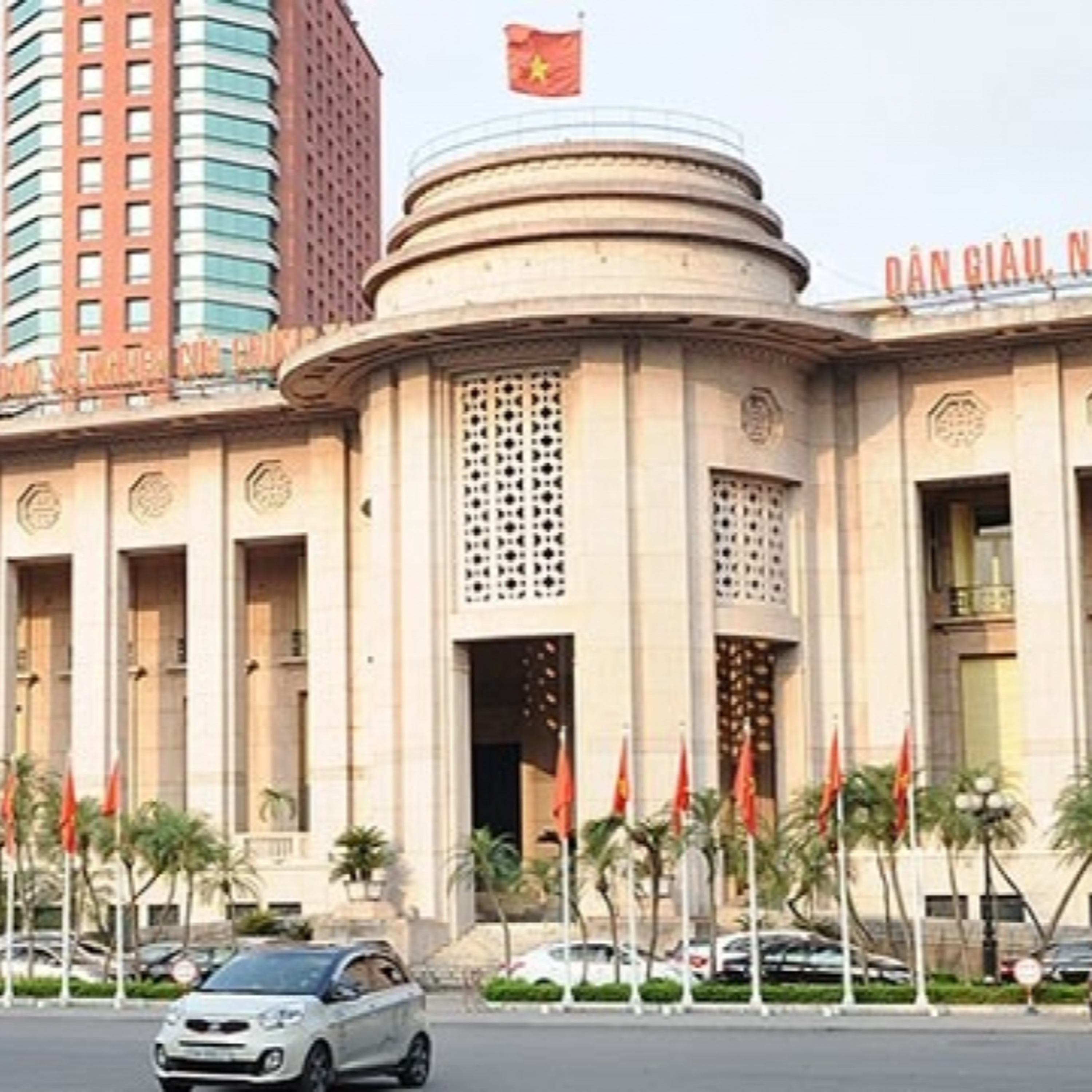 Trước giờ mở cửa - Mỗi khách hàng vay tối đa 100 triệu trên một nền tảng