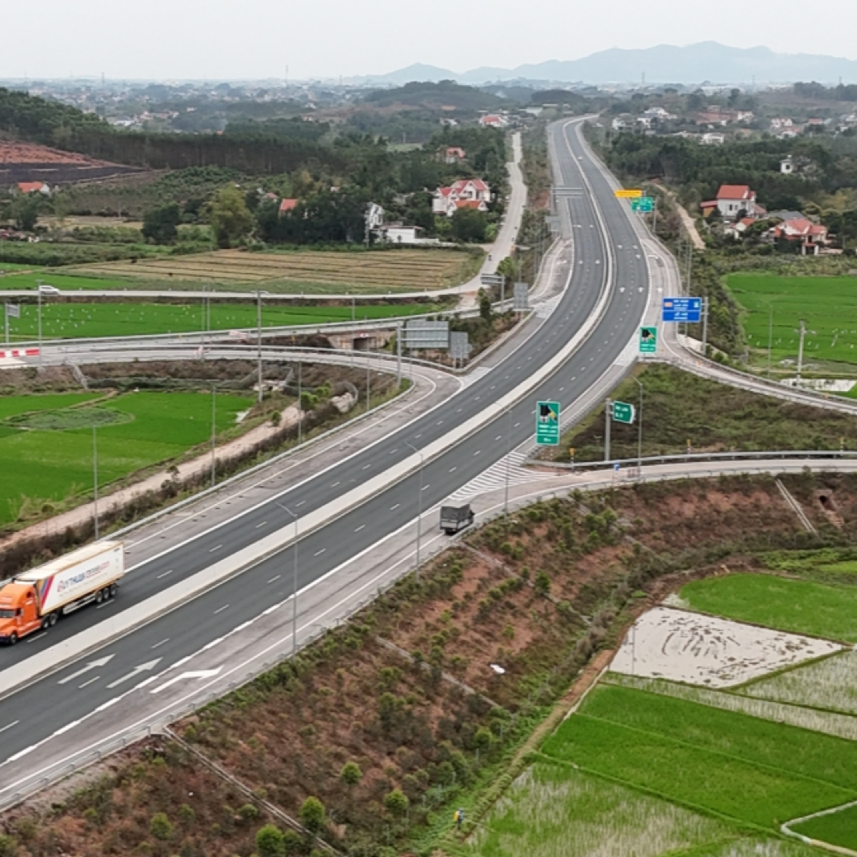 Dòng chảy kinh tế - Mở rộng cao tốc Bắc – Nam theo phương thức PPP - tăng kết nối, thúc đẩy phát triển kinh tế episode artwork