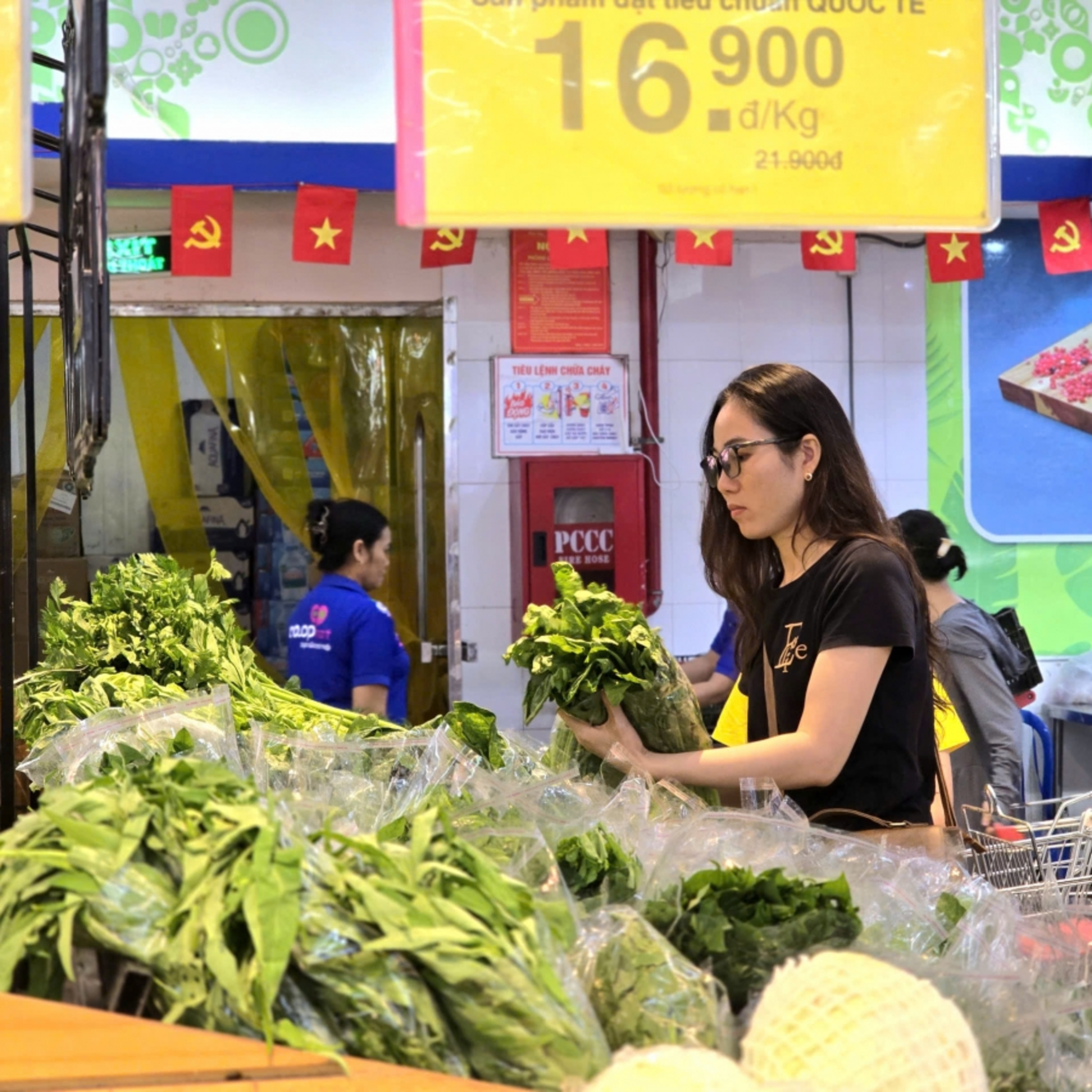 Dòng chảy kinh tế - Tài khoá là chủ lực, thể chế là động lực thúc đẩy kinh tế cuối năm episode artwork