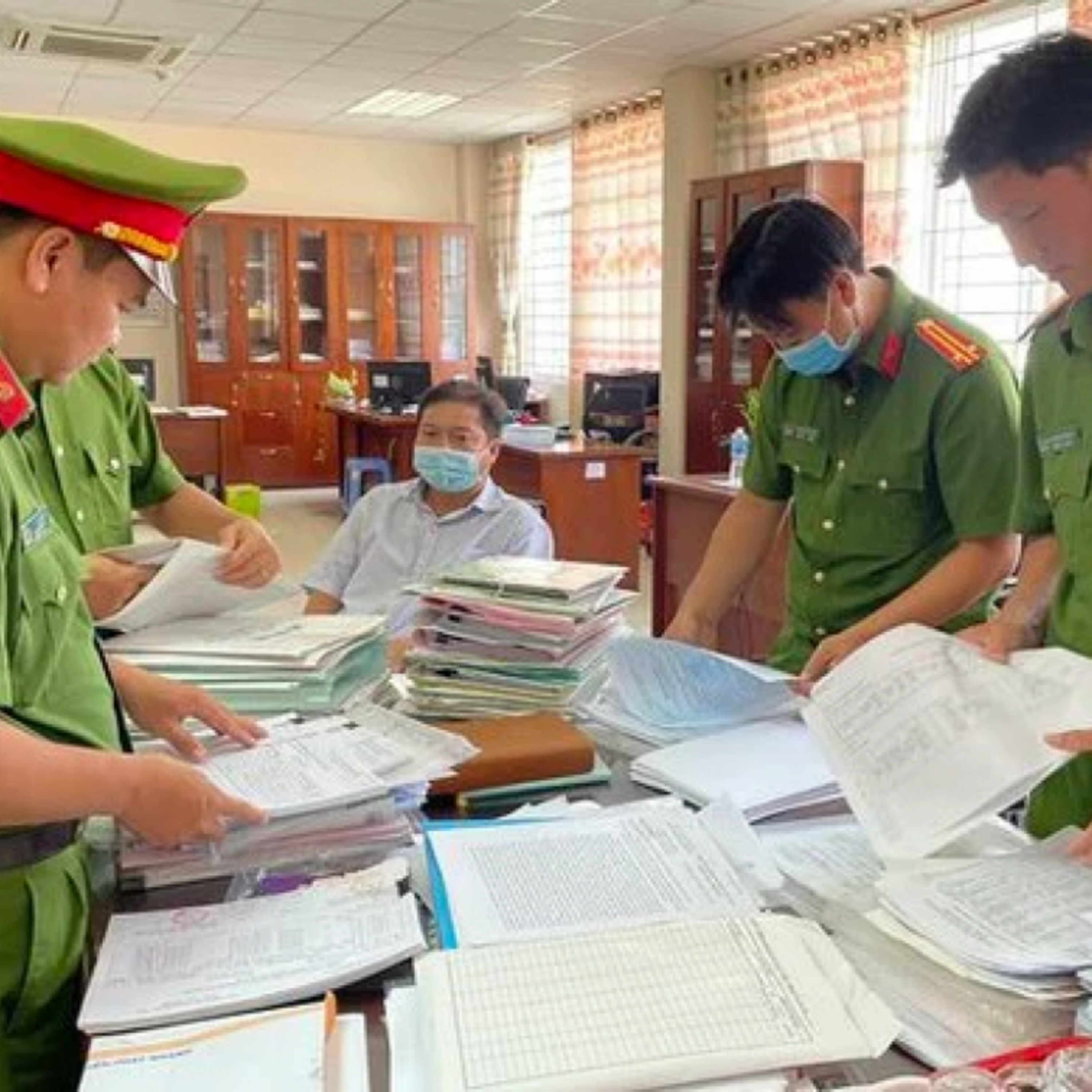 Tuyên chiến với gian lận thương mại - Ngành Thuế phối hợp Công an xử lý hàng loạt vụ trốn thuế episode artwork