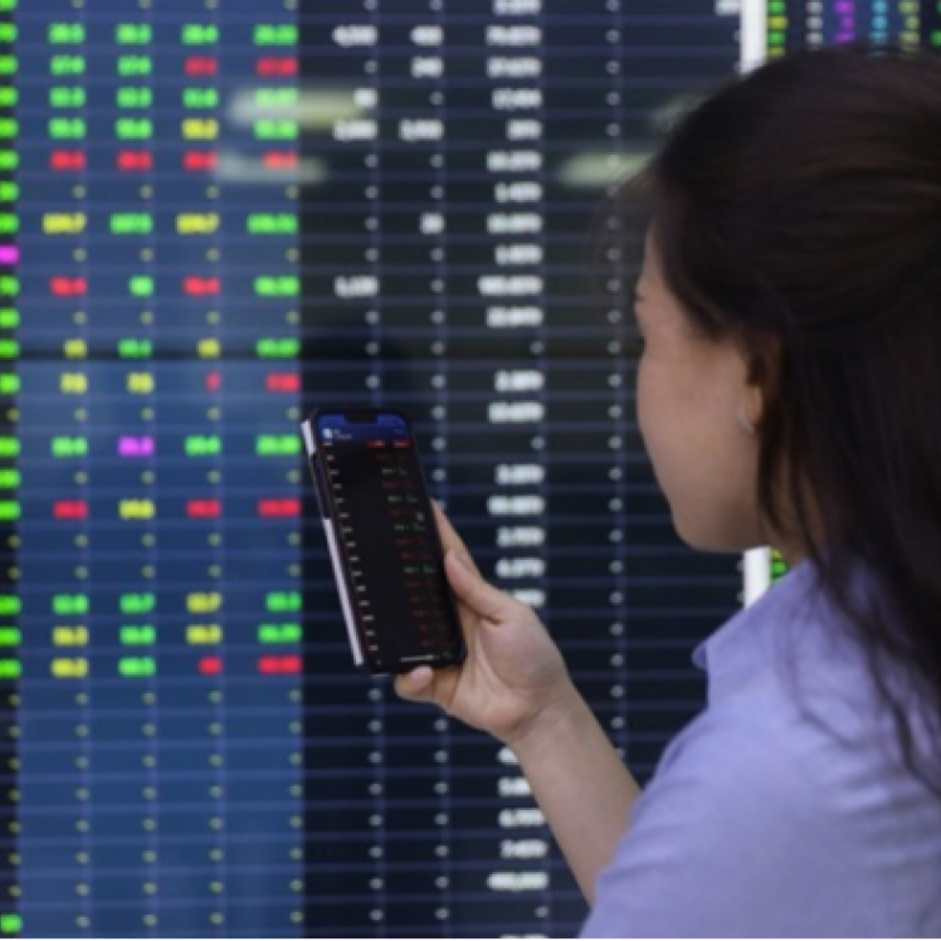 Trước giờ mở cửa - Thị trường chứng khoán tiếp đà tăng trưởng, VN-Index tiến sát mốc 1.930 điểm episode artwork