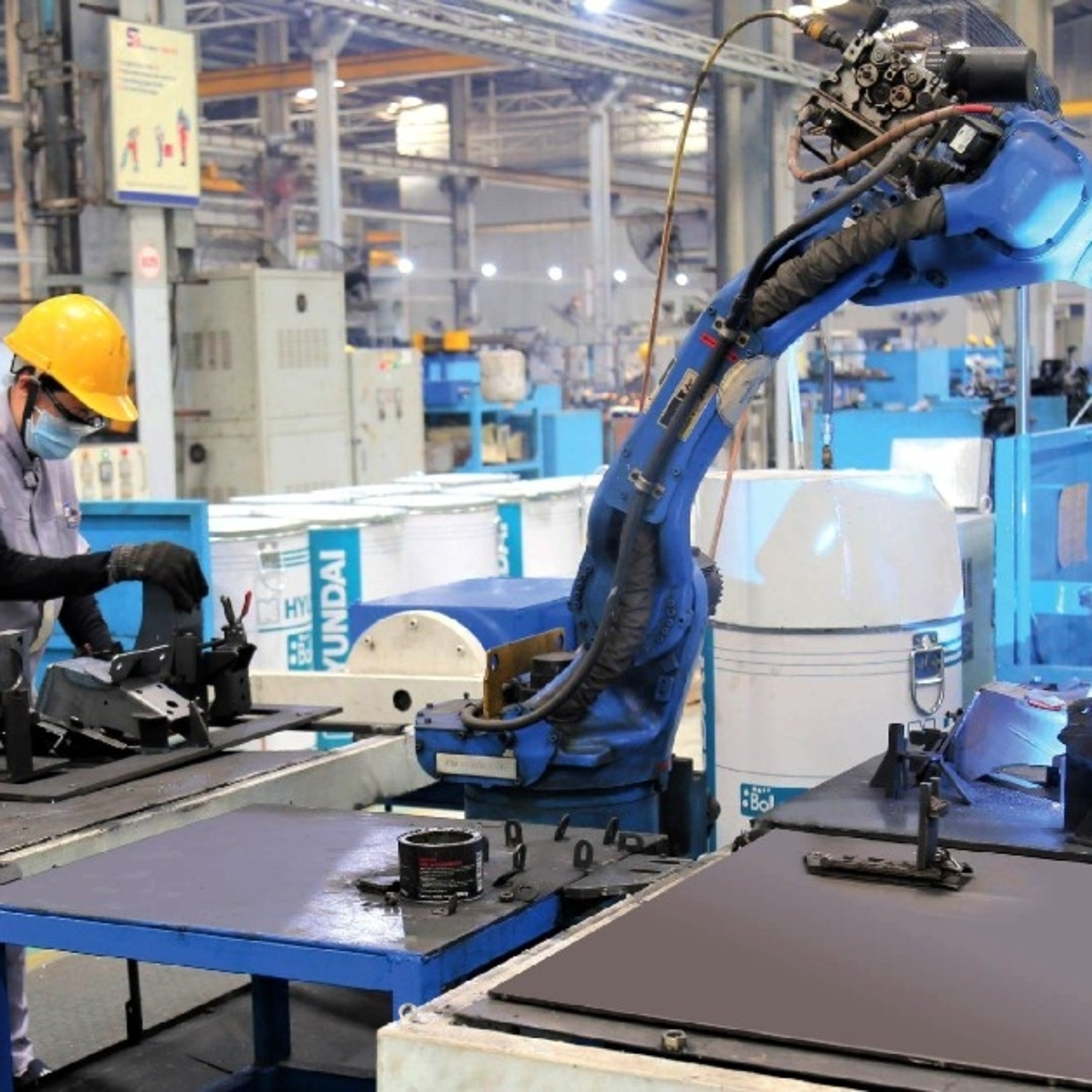 Dòng chảy Kinh tế - Khơi thông các động lực tăng trưởng những tháng cuối năm 2026