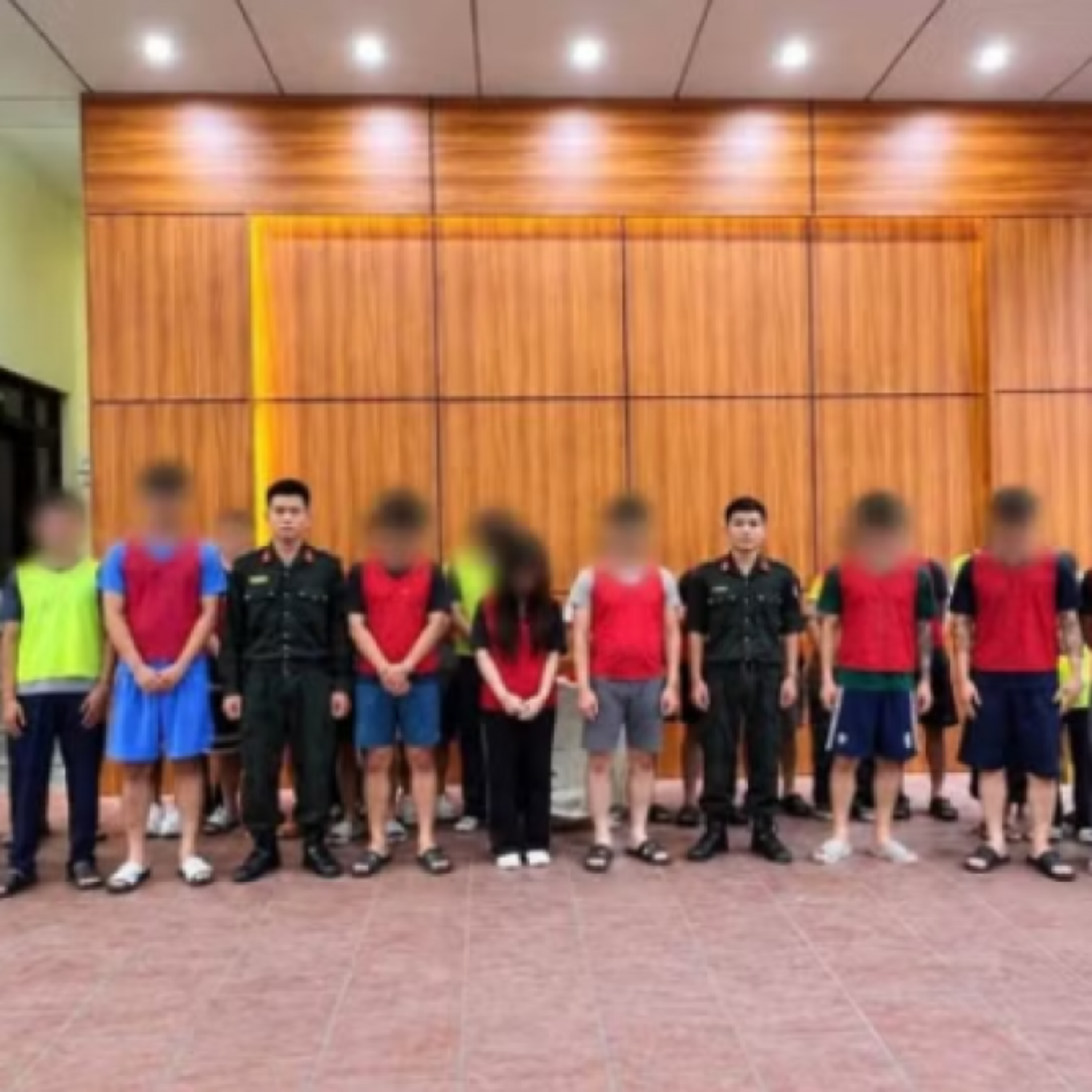 Tuyên chiến với gian lận thương mại - Hà Nội: Khởi tố vụ án về tội buôn bán hàng cấm episode artwork