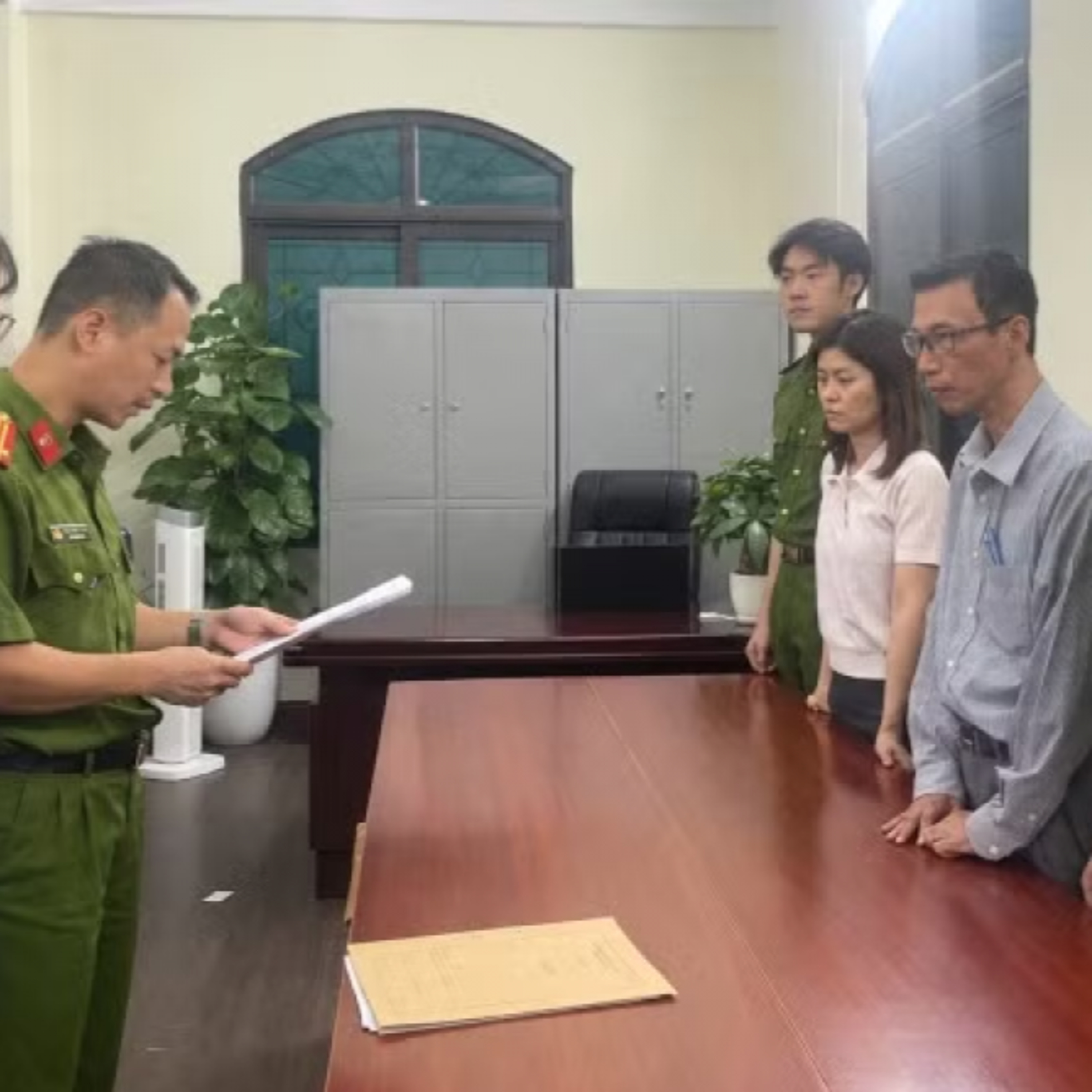 Tuyên chiến với gian lận thương mại - Khởi tố vụ án buôn lậu nguyên phụ liệu may mặc tại Hưng Yên episode artwork
