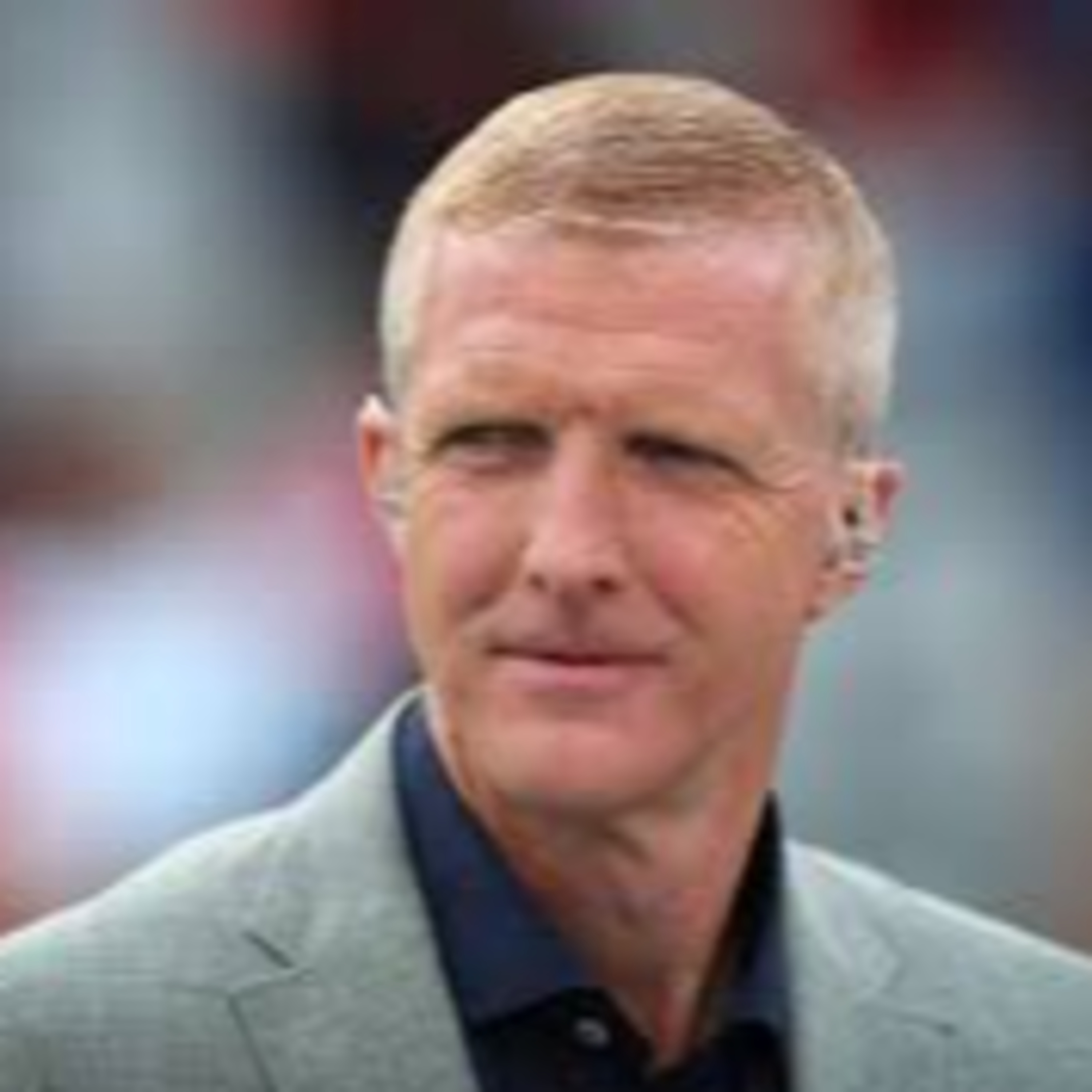 Henry Shefflin KK U20 Mgr. chats to CRKC (Post v Galway) 22.04.2026