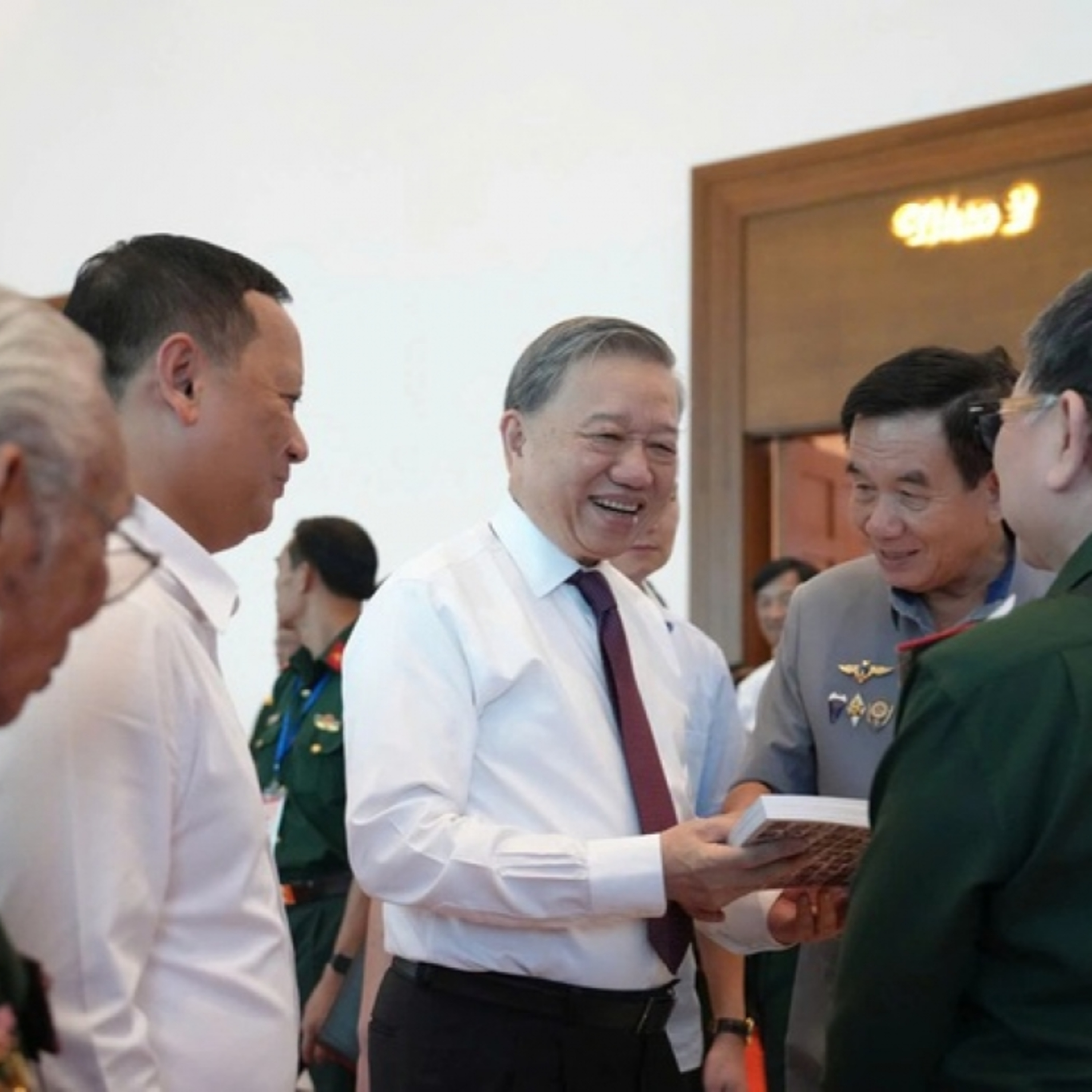 VOV - Sự kiện và Bàn luận
