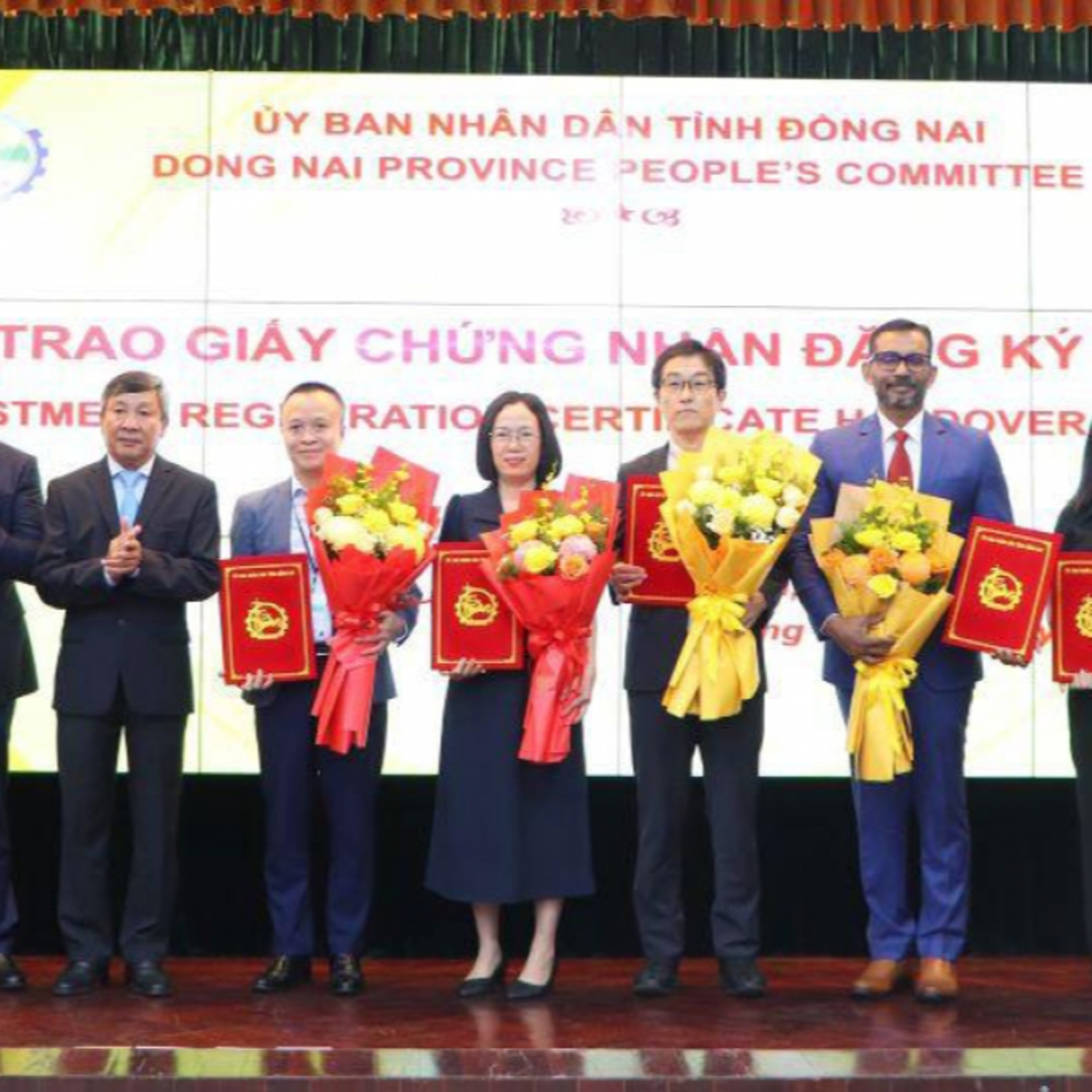 Tiêu điểm - Trải thảm đỏ đón đại bàng công nghệ, chỉ ưu tiên dự án sạch Tiêu điểm - Trải thảm đỏ đón đại bàng công nghệ, chỉ ưu tiên dự án sạch
