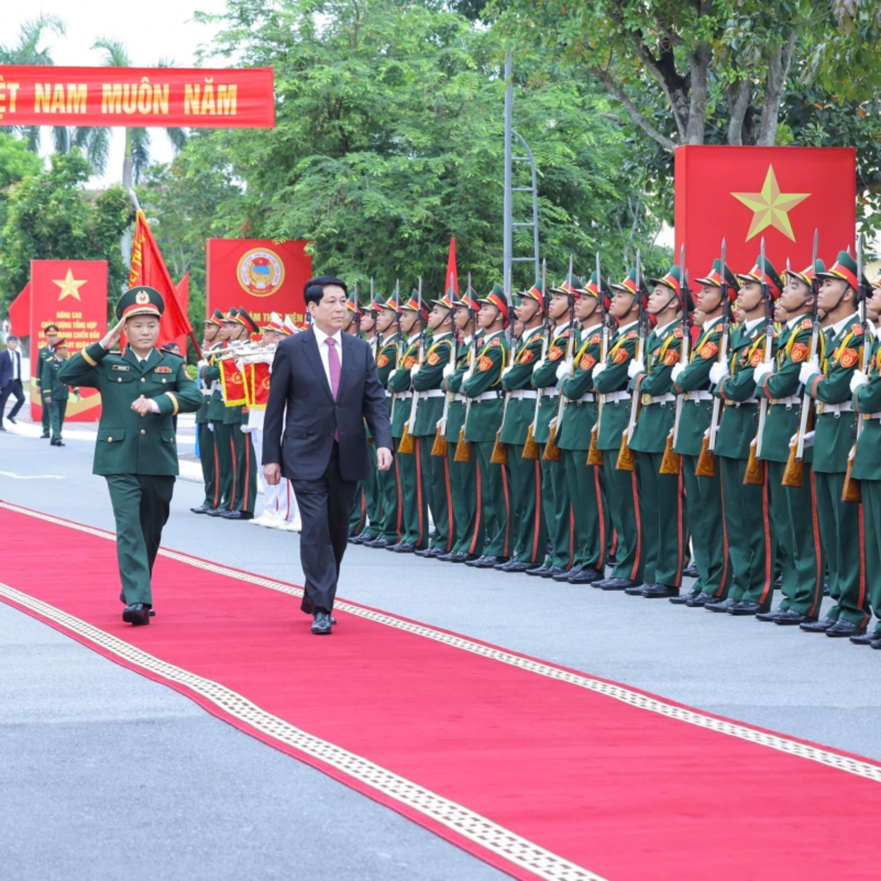 Tiêu điểm - Chủ tịch nước Lương Cường dự Lễ kỷ niệm 80 năm Ngày truyền thống Lực lượng vũ trang Quân khu 3