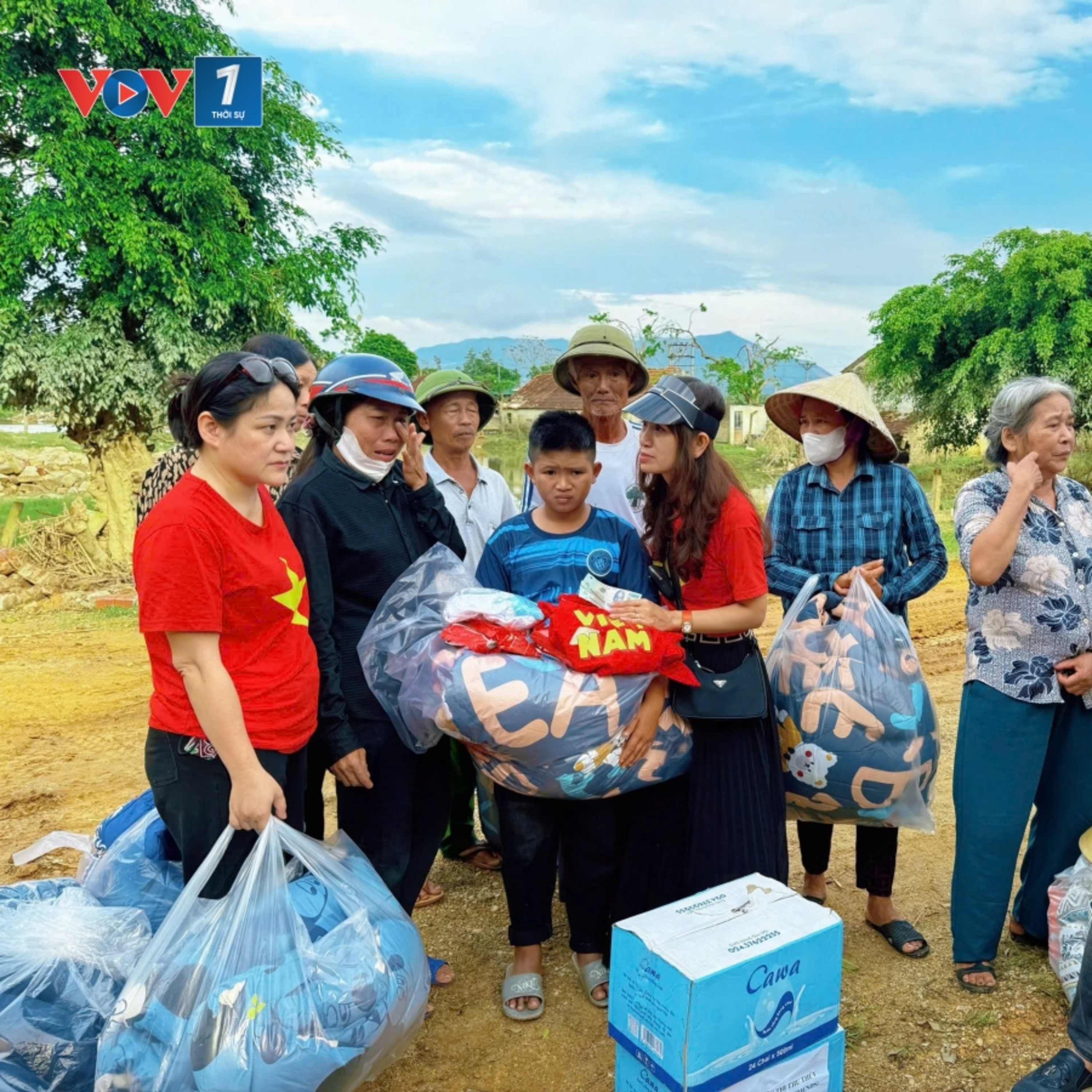 Chuyện đêm - Tình người trong cơn lũ dữ
