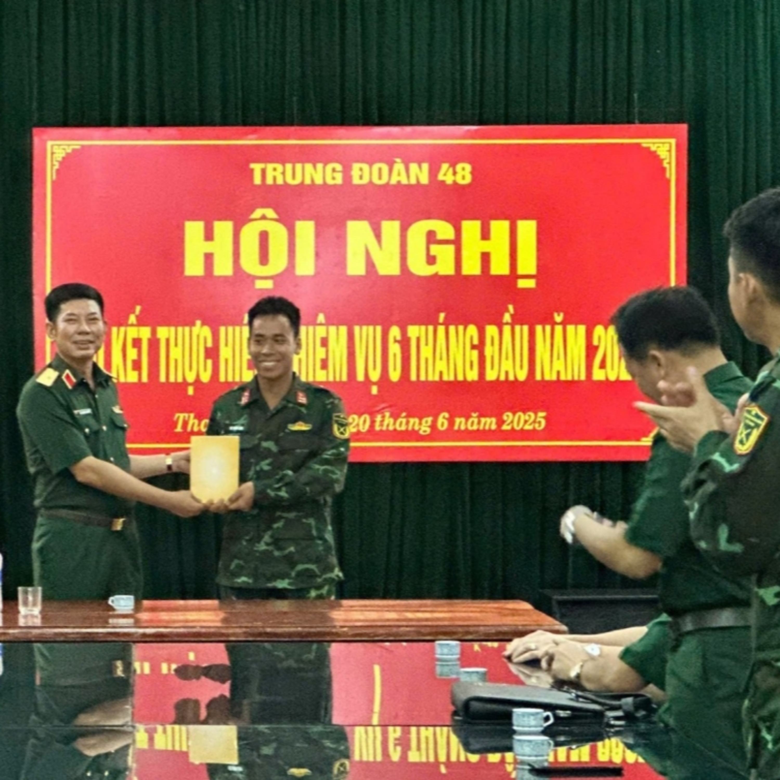 Tiêu điểm - Người sĩ quan trẻ thắp sáng phong trào thi đua quyết thắng ở Trung đoàn 43