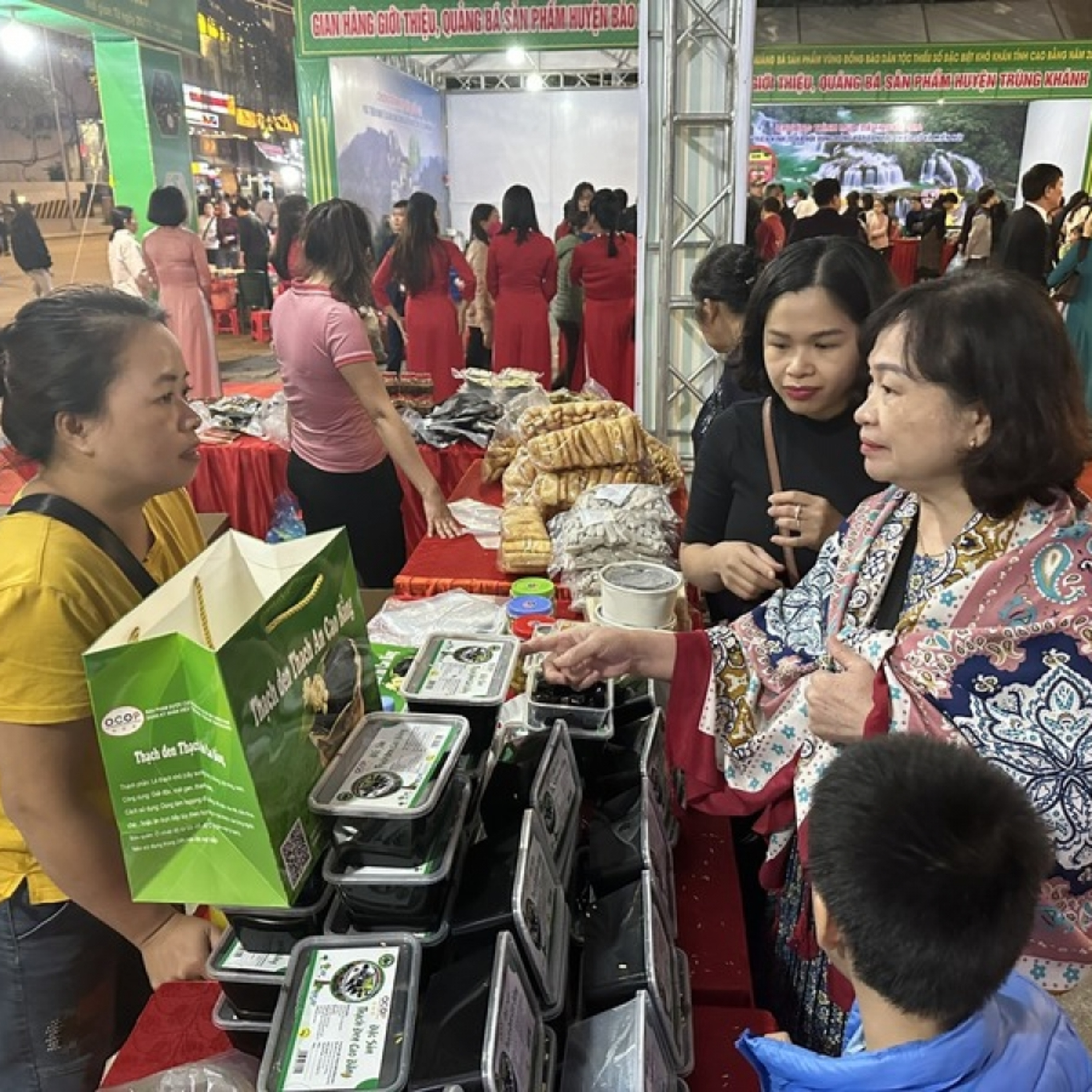 Tiêu điểm - Gỡ khó cho tiêu thụ cho sản phẩm miền núi