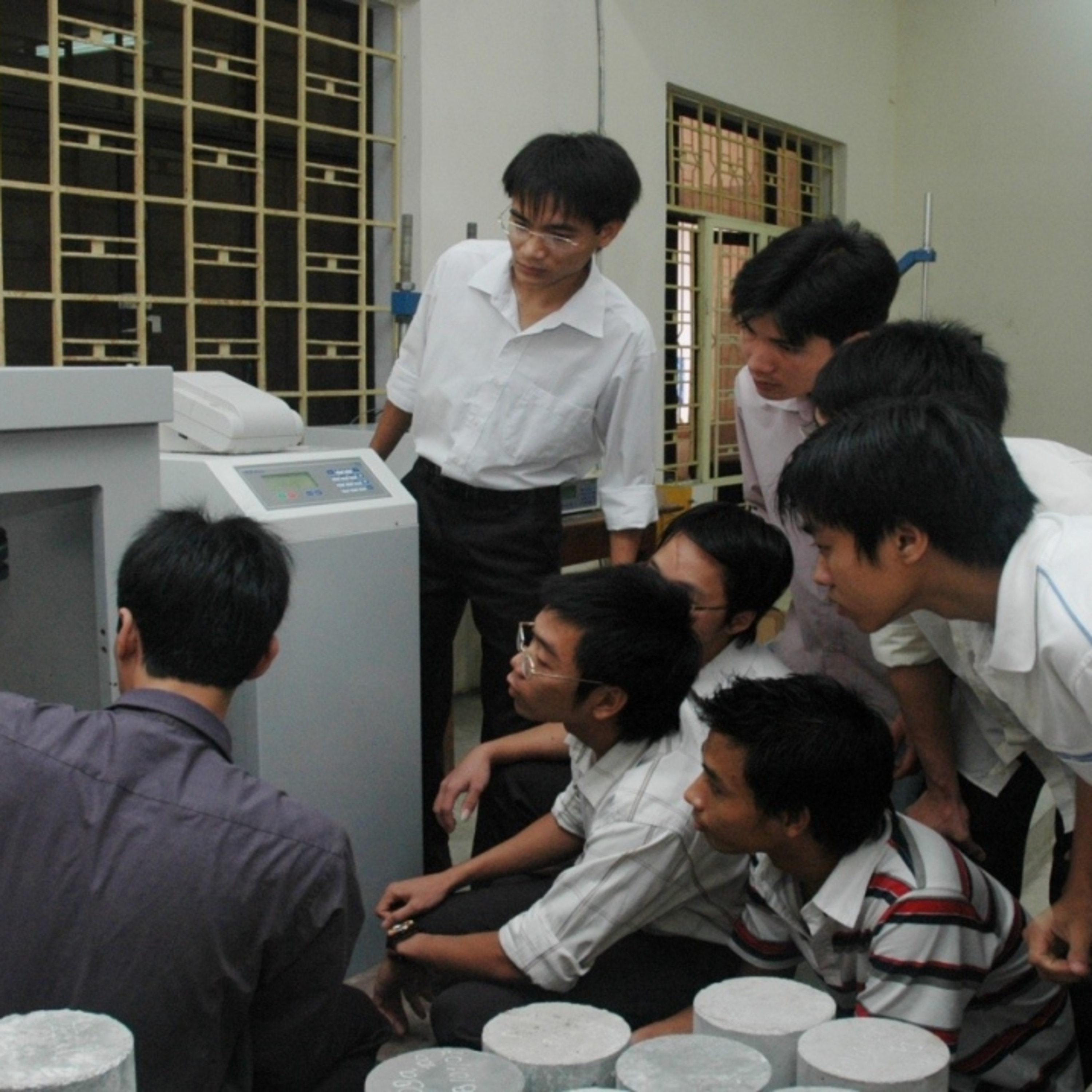 Xã hội chuyển động - Khi tài năng bị trói trong cơ chế