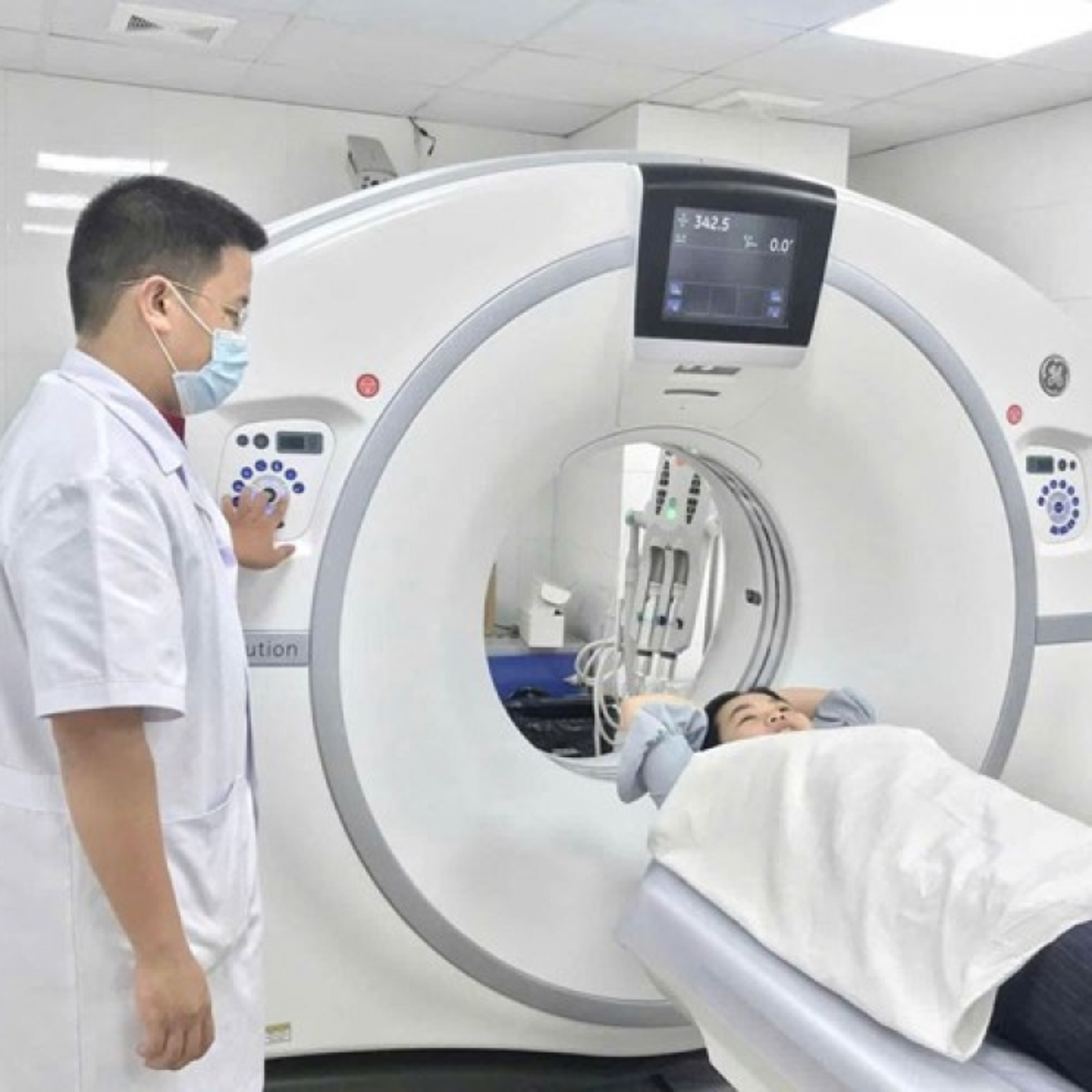 Xã hội chuyển động - Tầm soát, phát hiện sớm ung thư để điều trị hiệu quả Xã hội chuyển động - Tầm soát, phát hiện sớm ung thư để điều trị hiệu quả