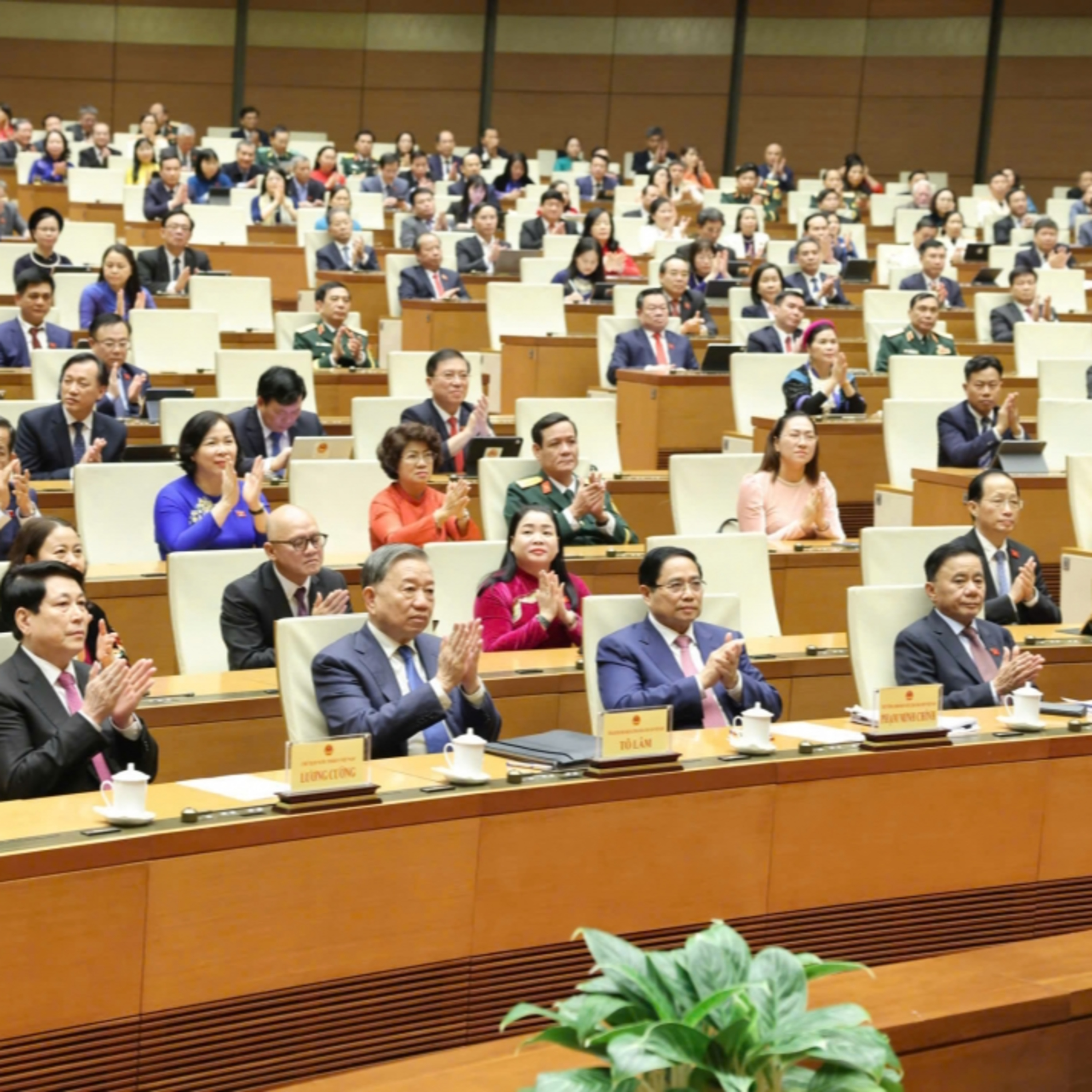 Tiêu điểm - Chủ tịch Quốc hội: Đặt lợi ích của Nhân dân vào trung tâm của mọi quyết sách Tiêu điểm - Chủ tịch Quốc hội: Đặt lợi ích của Nhân dân vào trung tâm của mọi quyết sách