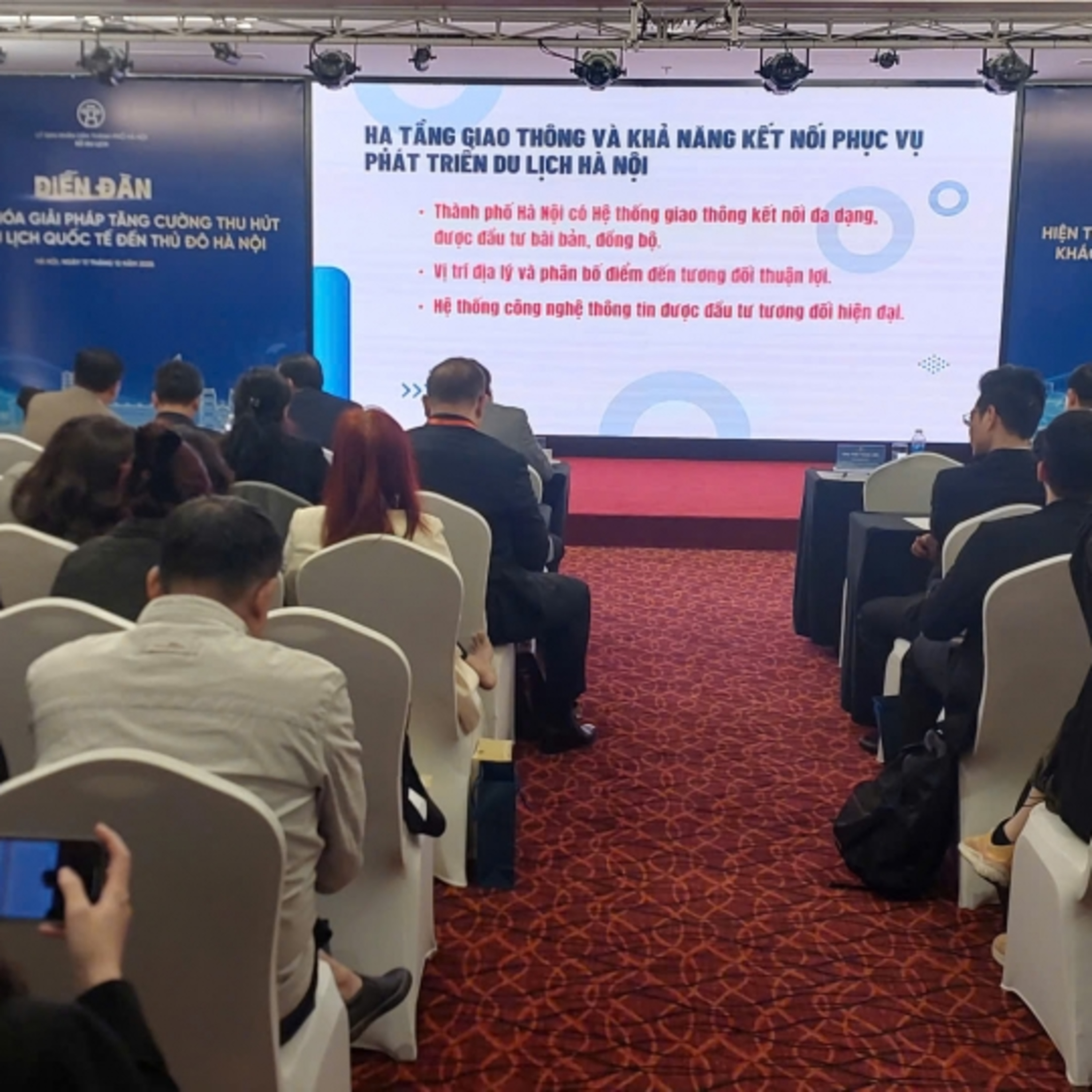 Tiêu điểm - Cần làm gì để Hà Nội đẹp hơn, hấp dẫn hơn trong mắt du khách quốc tế? Tiêu điểm - Cần làm gì để Hà Nội đẹp hơn, hấp dẫn hơn trong mắt du khách quốc tế?