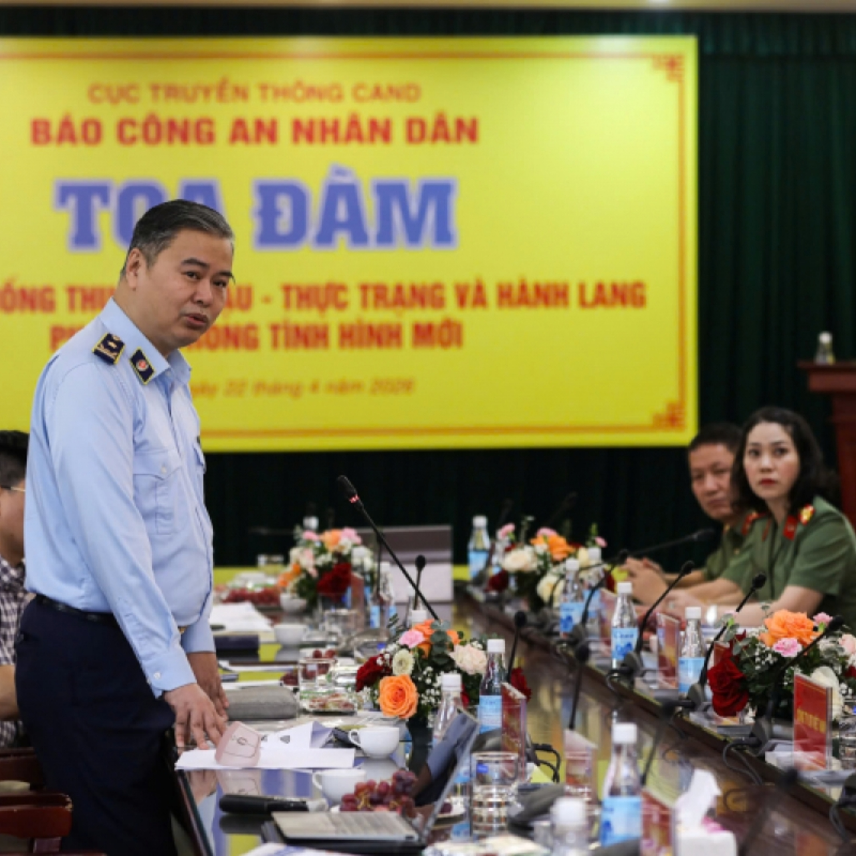 Tiêu điểm - Ngăn chặn tình trạng buôn lậu thuốc lá: Cần siết chặt từ khâu bán lẻ