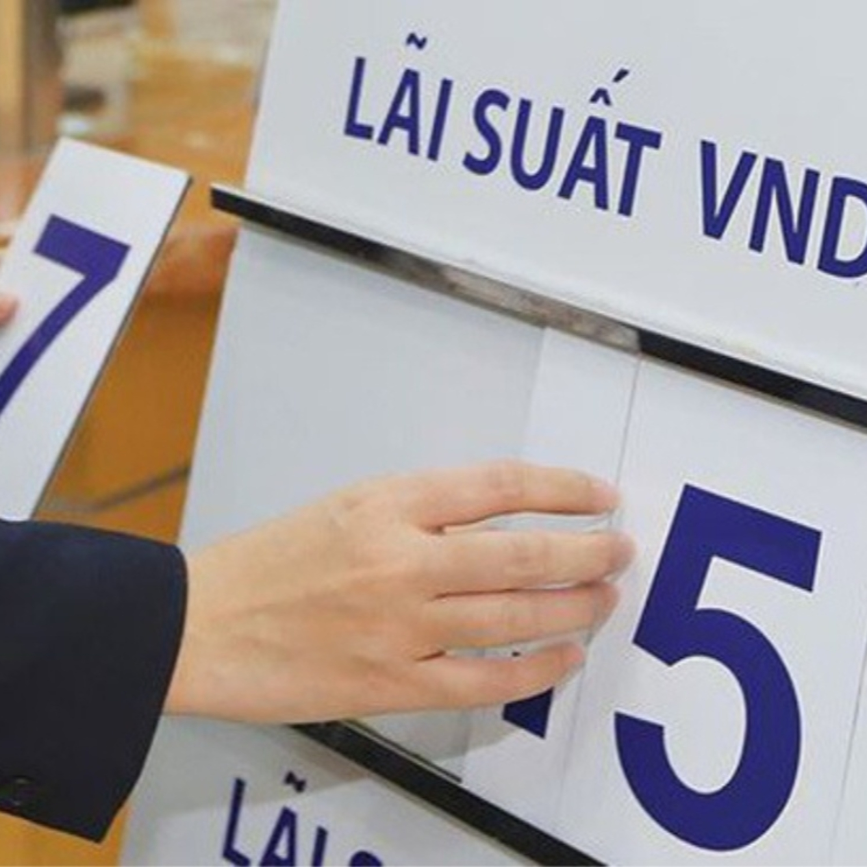 Tiêu điểm - Lãi suất sẽ dần hạ nhiệt, nhưng khó giảm sâu