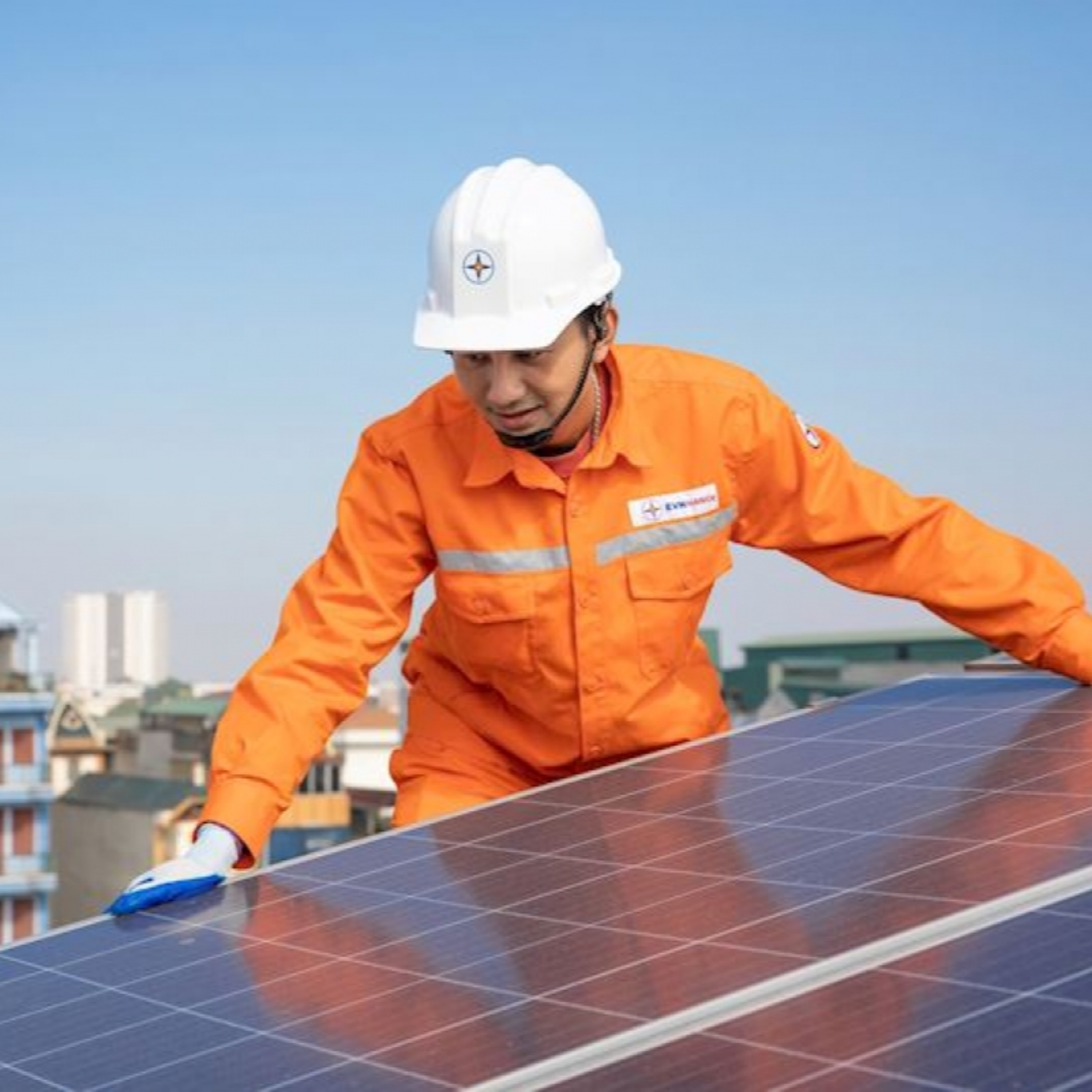 Tiêu điểm - Bảo đảm nguồn cung năng lượng từ những kWh điện tiết kiệm được