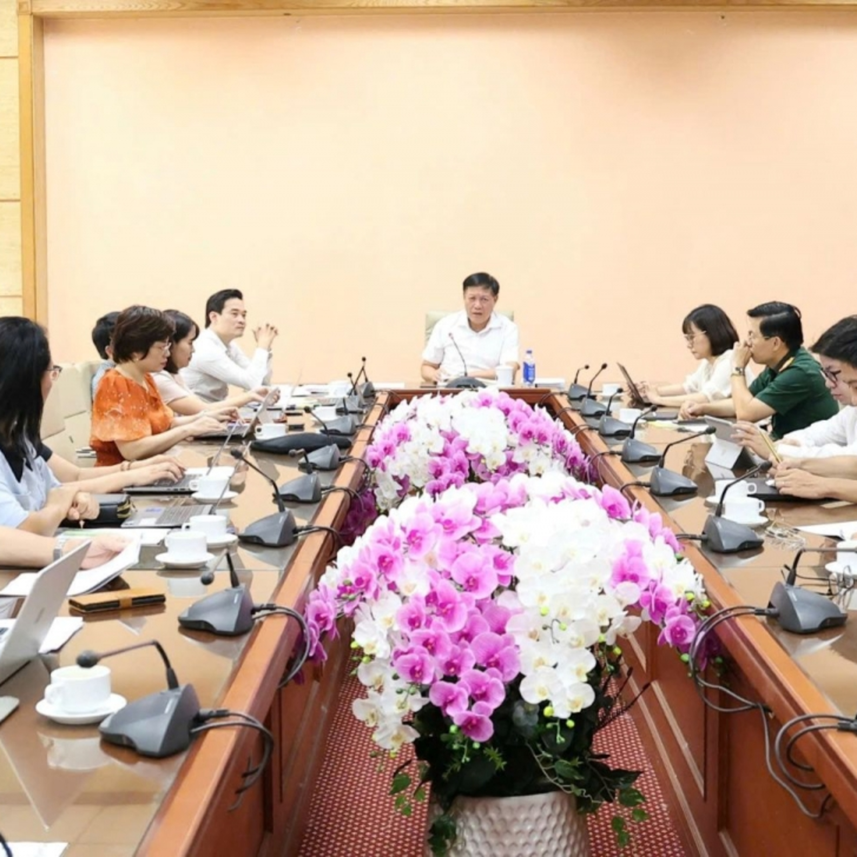 360 độ Sức khỏe - Đề xuất quy định điều kiện đảm bảo an toàn thực phẩm đối với cơ sở giao đồ ăn trực tuyến