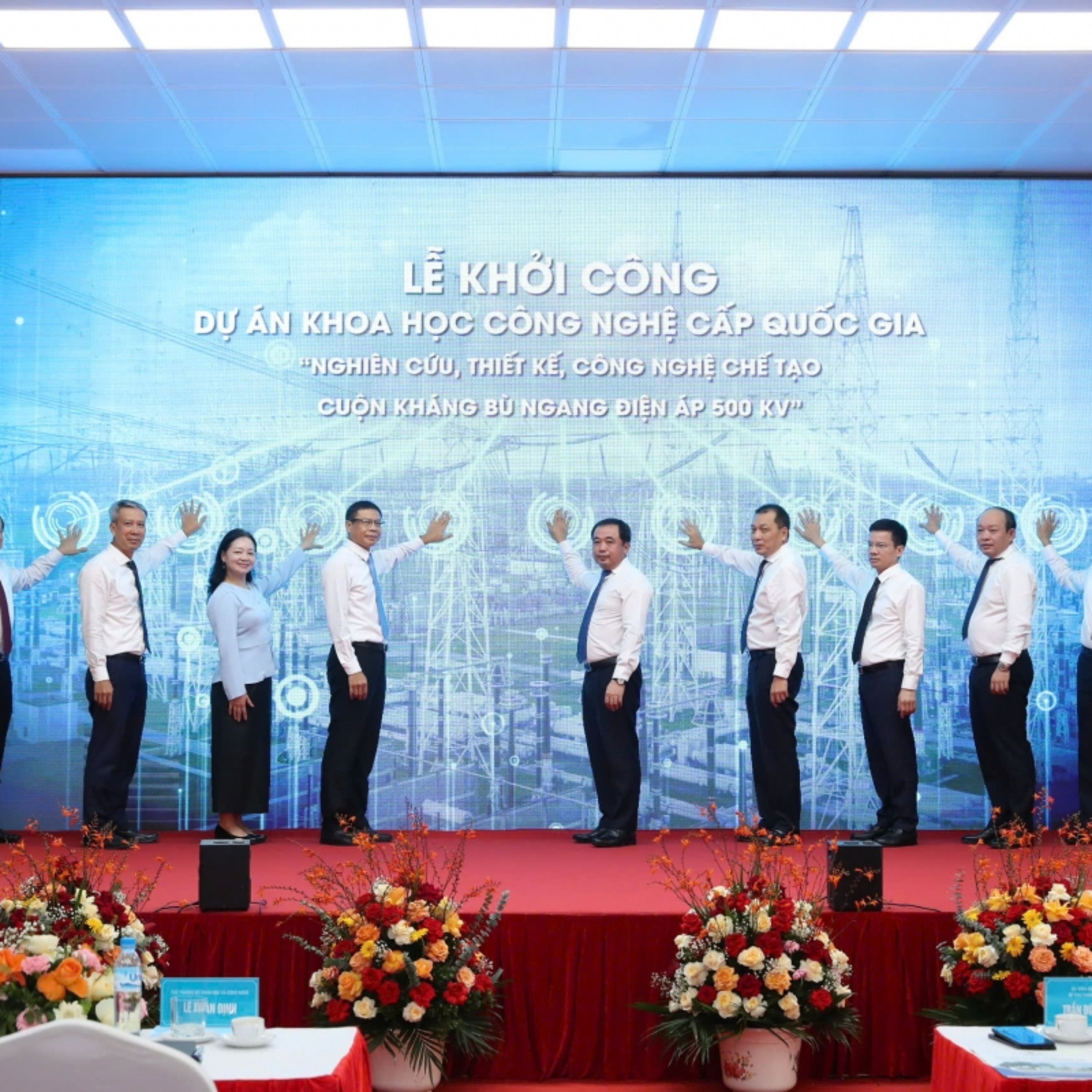 Tiêu điểm - Khởi công dự án KHCN cấp Quốc gia về làm chủ công nghệ chế tạo cuộn kháng bù ngang điện áp 500kV