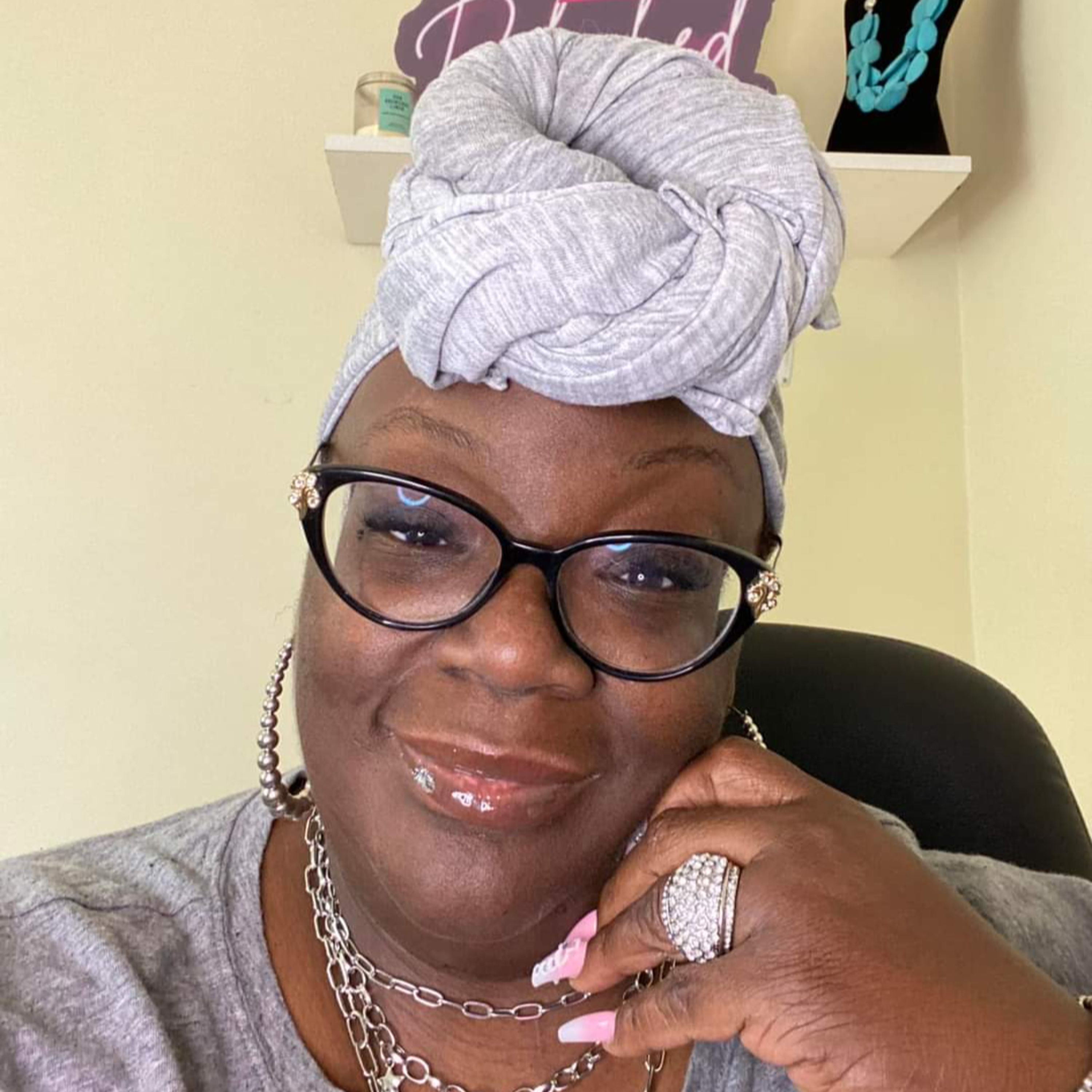 Girl Chat Weekly presents: Girl Mogul.. the book club