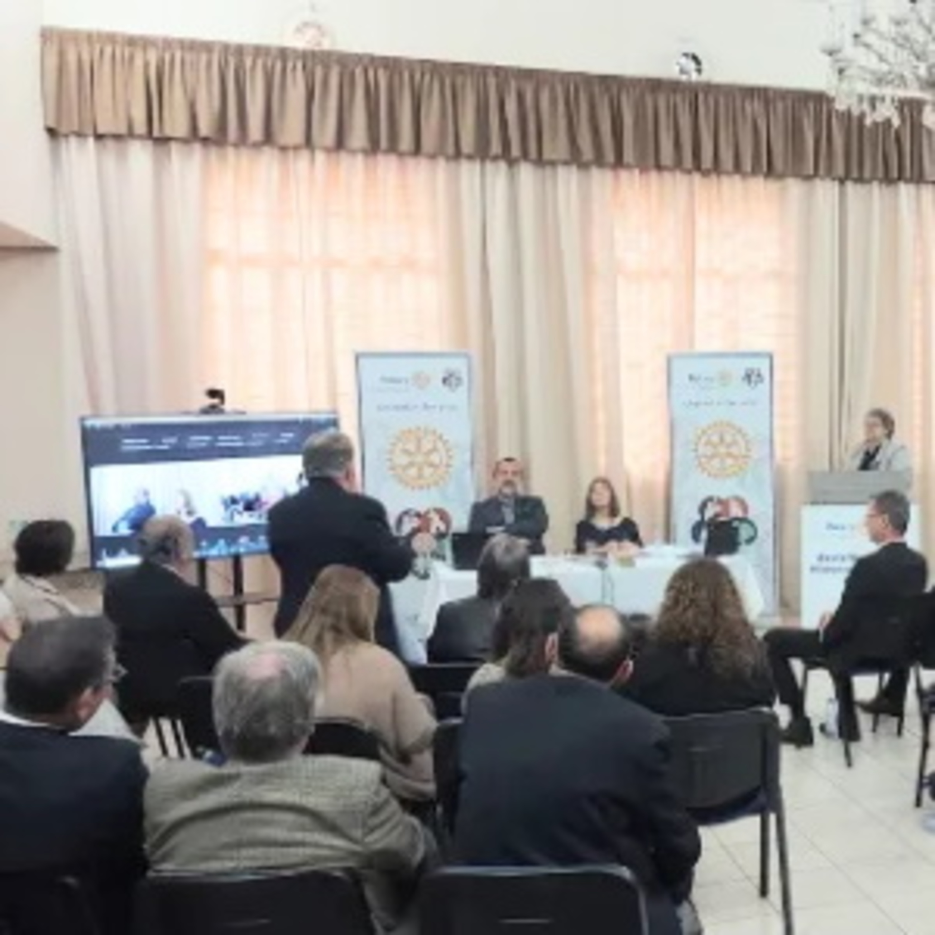 Cyprus Rotary organised its first non-political Peace Panel