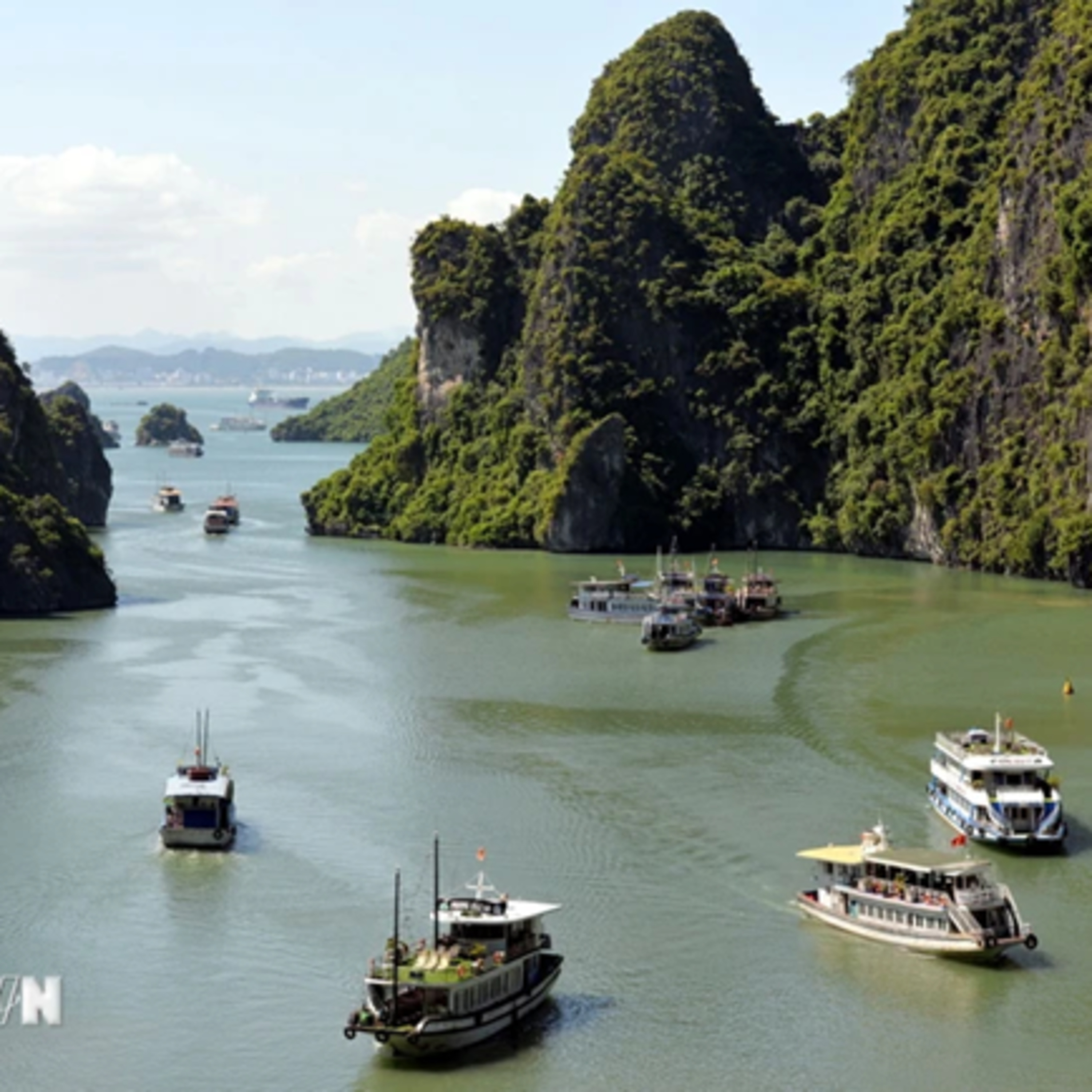 THỜI SỰ 12H TRƯA 17/6/2024: Sở Giao thông Vận tải Quảng Ninh vào cuộc xác minh làm rõ việc tàu du lịch “bỏ rơi” khách trên vịnh Hạ Long