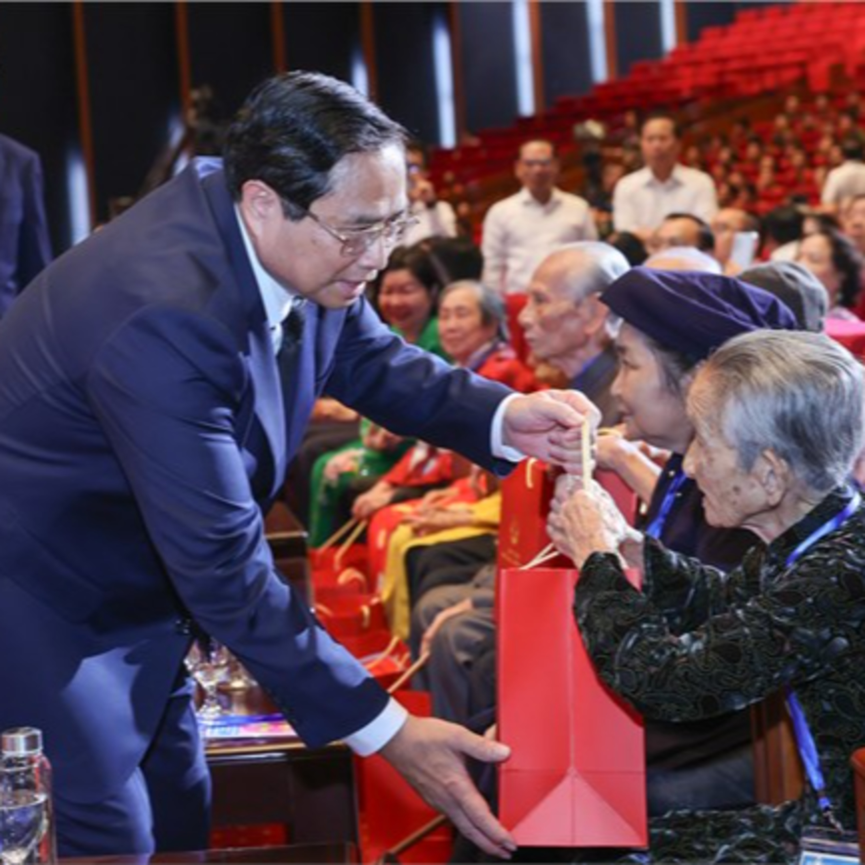 THỜI SỰ 12H TRƯA 23/07/2024: Thủ tướng Phạm Minh Chính dự Hội nghị Tri ân người có công với cách mạng năm 2024